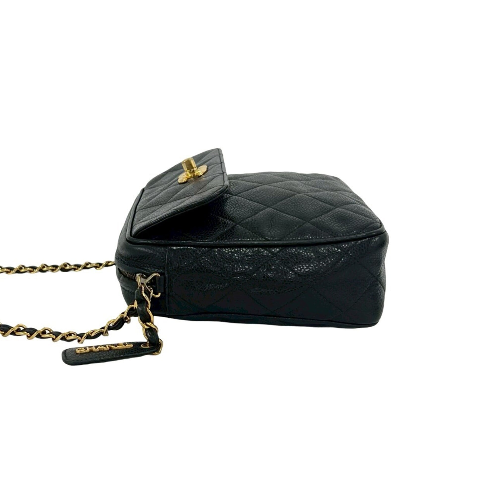 Chanel Black Grained Calfskin Shoulder Bag (Pre-Owned)