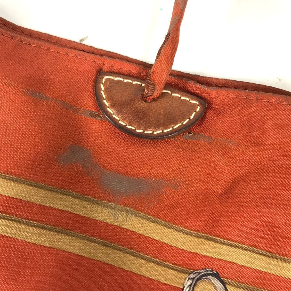 Hermes Orange Silk Leather Pouch Shoulder Bag (Pre-Owned)
