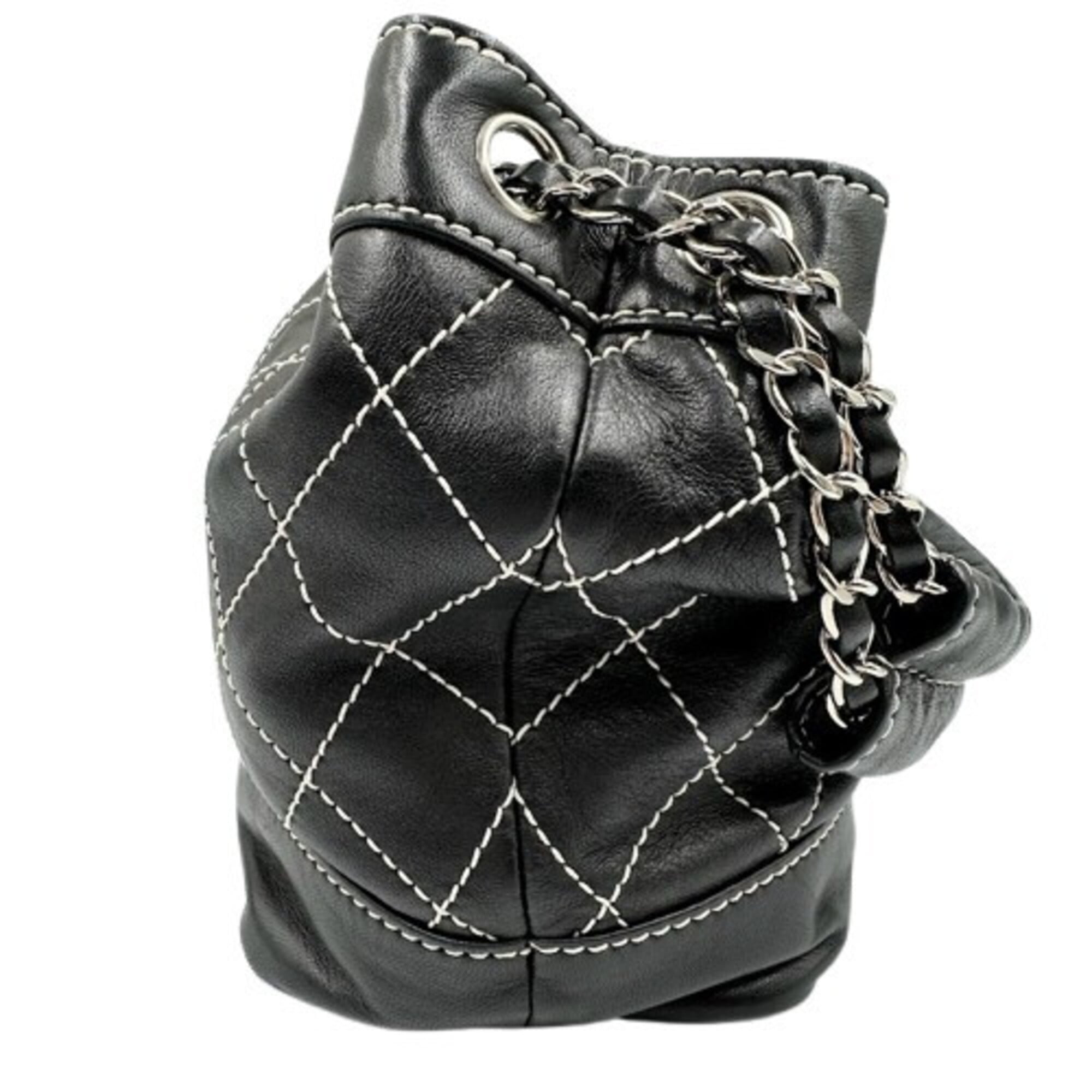 Chanel Wild Stitch Black Leather Shoulder Bag (Pre-Owned)