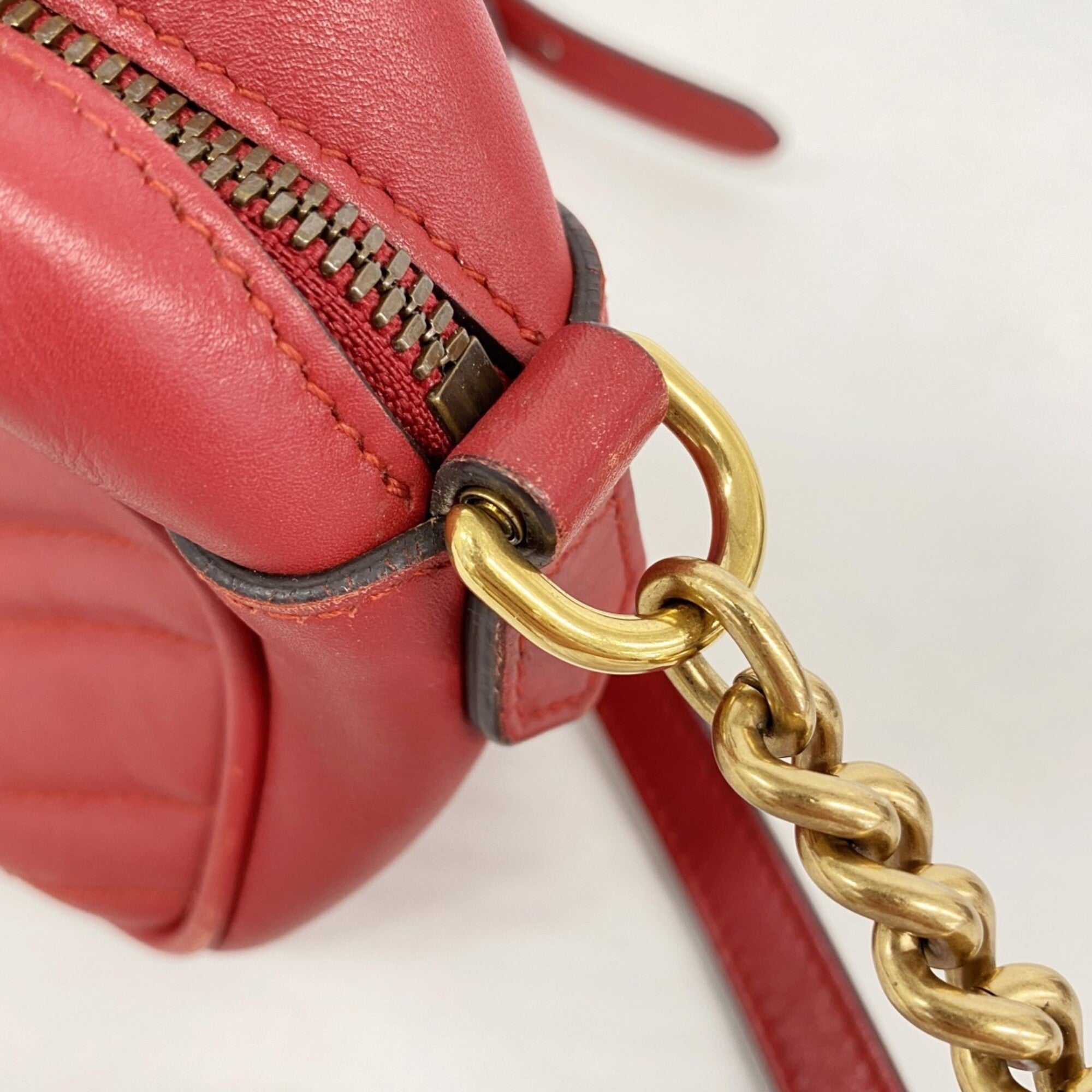 Gucci Red Color Leather Shoulder Bag (Pre-Owned)