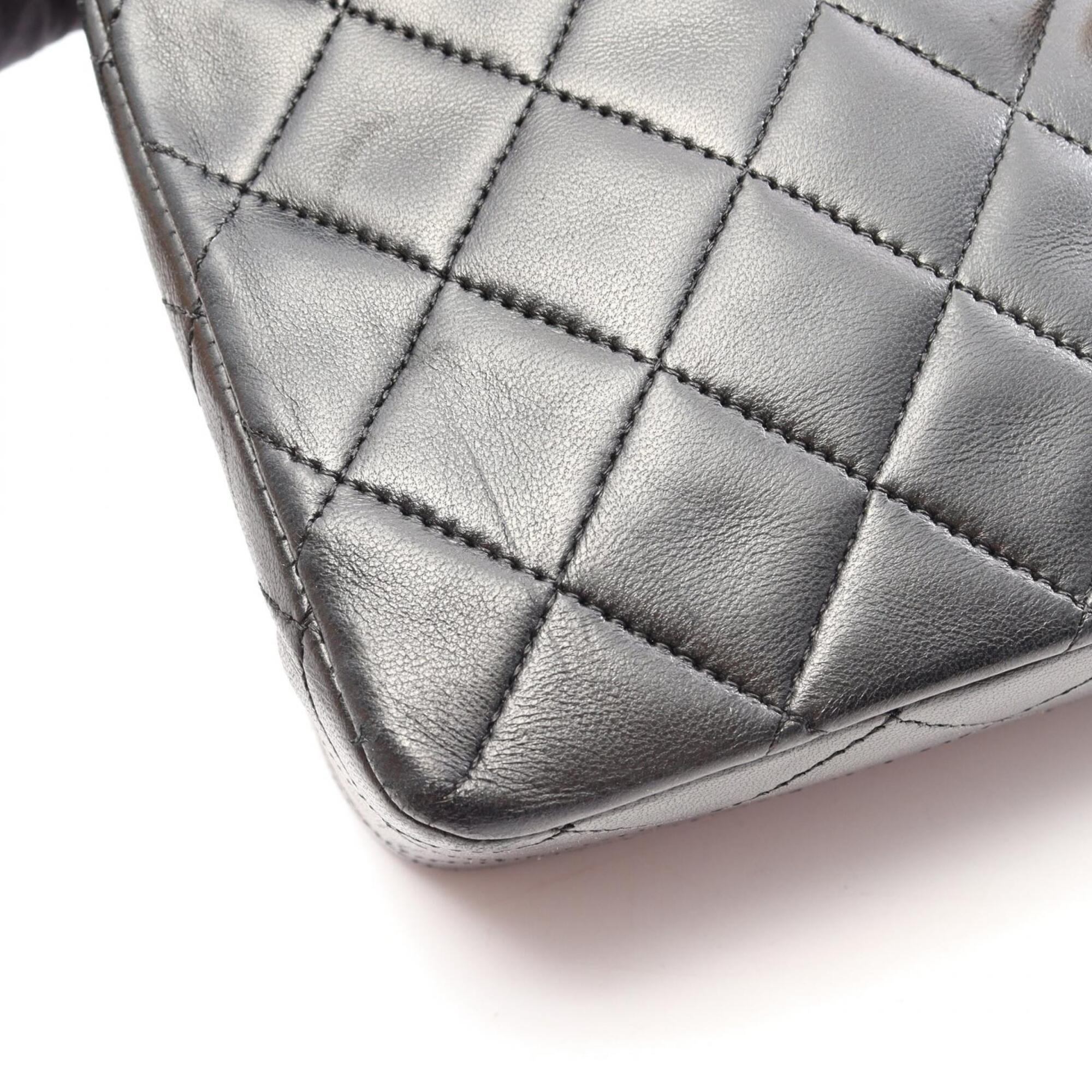 Chanel Black Leather Handbag Shoulder Bag (Pre-Owned)