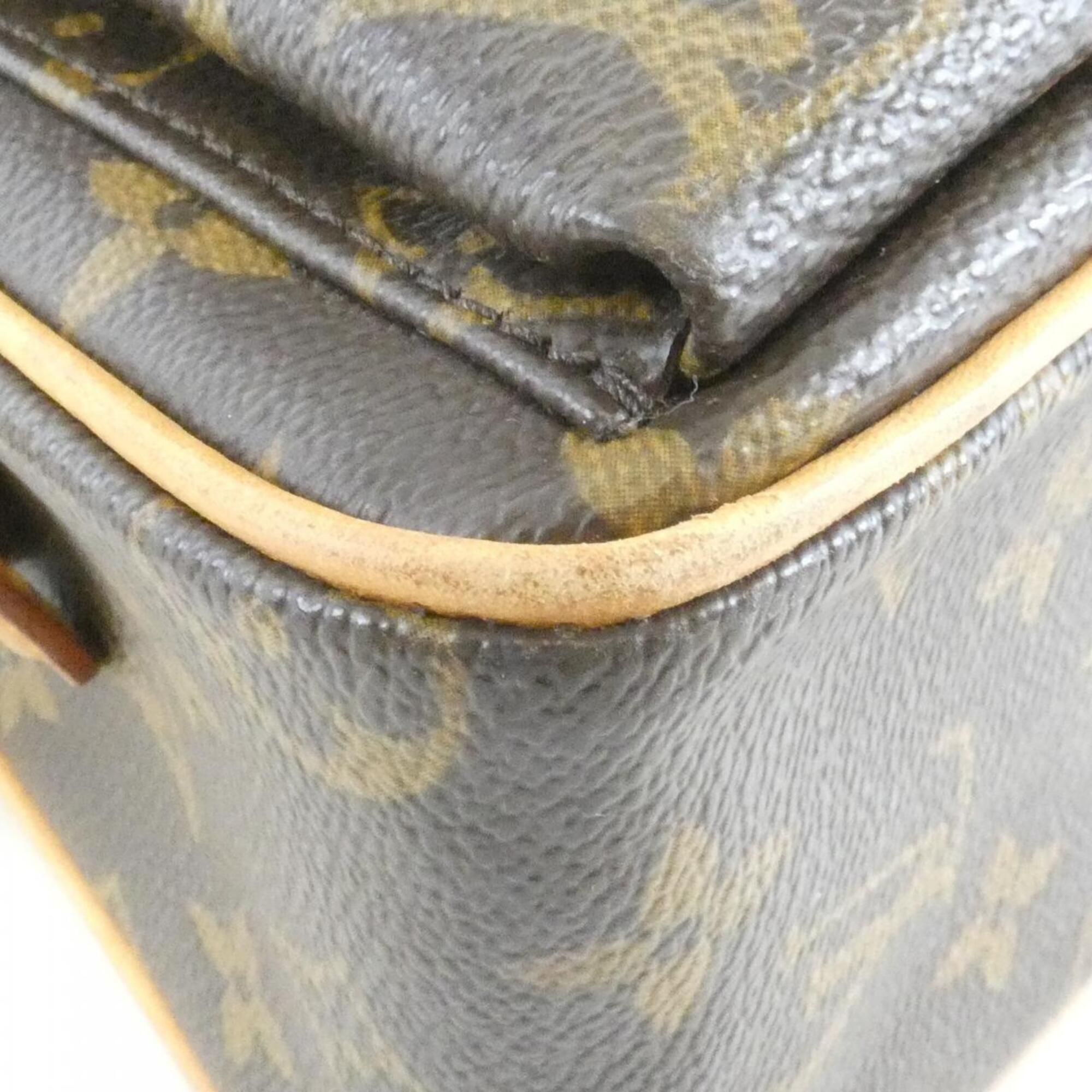 Louis Vuitton Marron Coated Canvas Shoulder Bag (Pre-Owned)