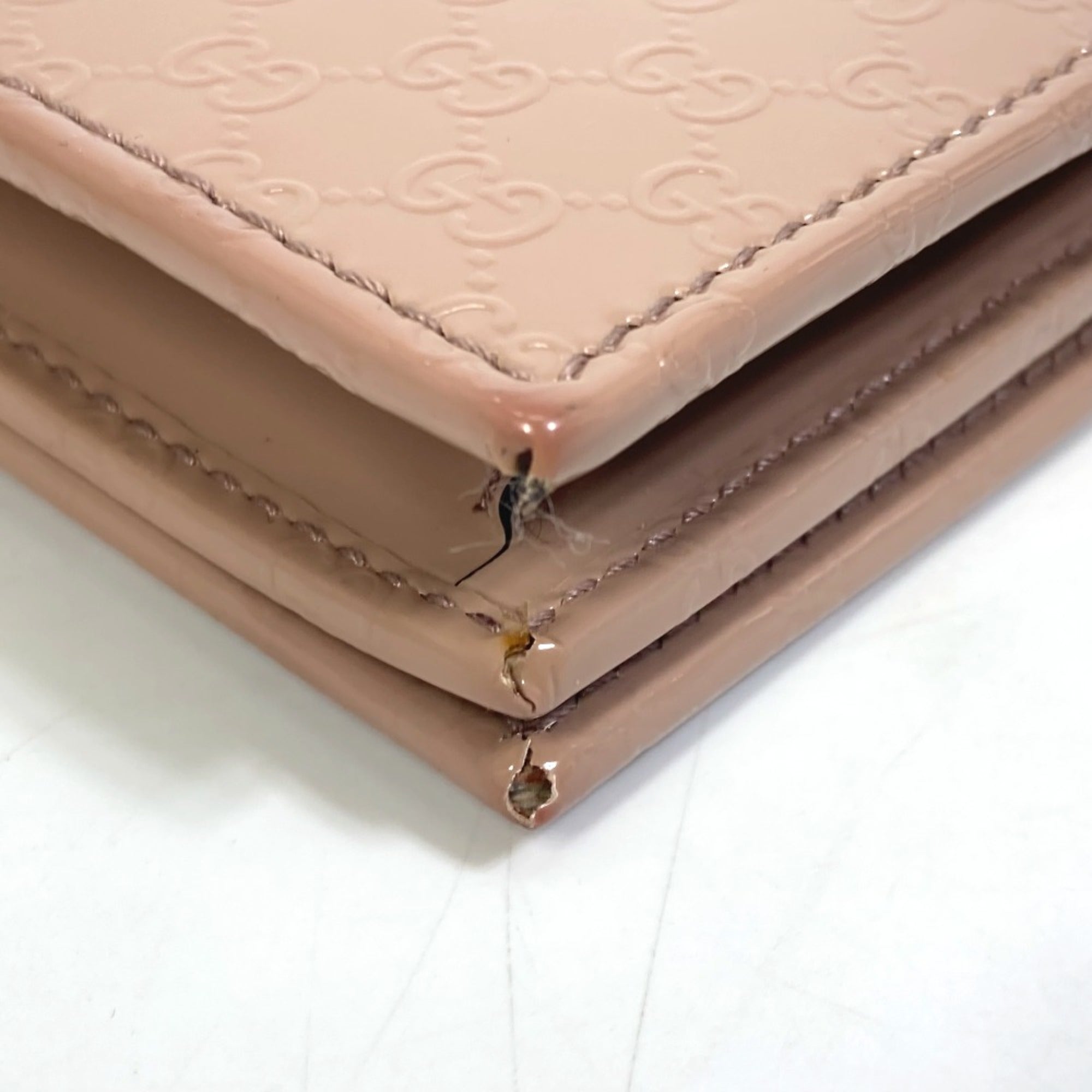 Gucci Beige Patent Leather Shoulder Bag (Pre-Owned)