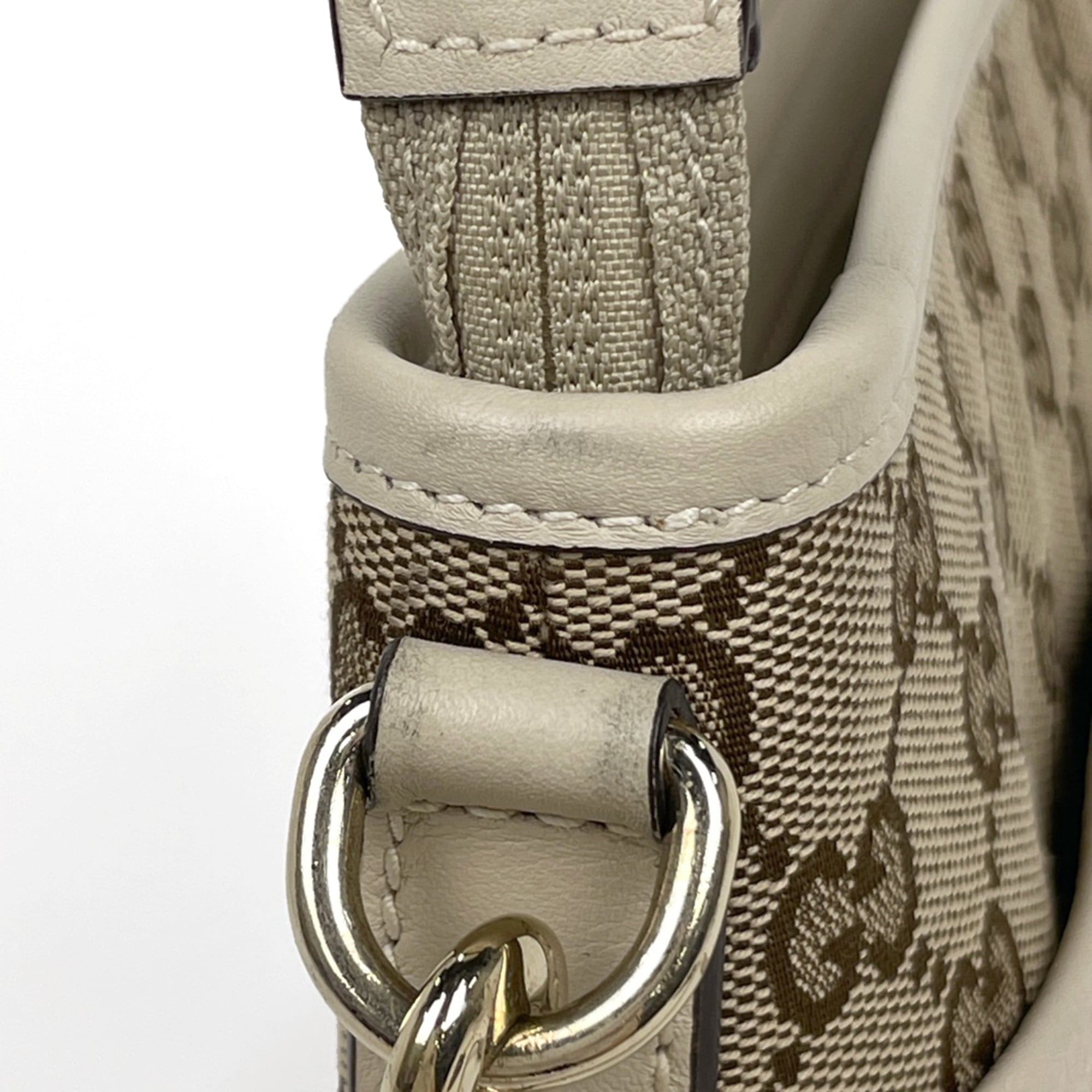 Gucci Beige Ivory Gg Canvas Leather Shoulder Bag (Pre-Owned)