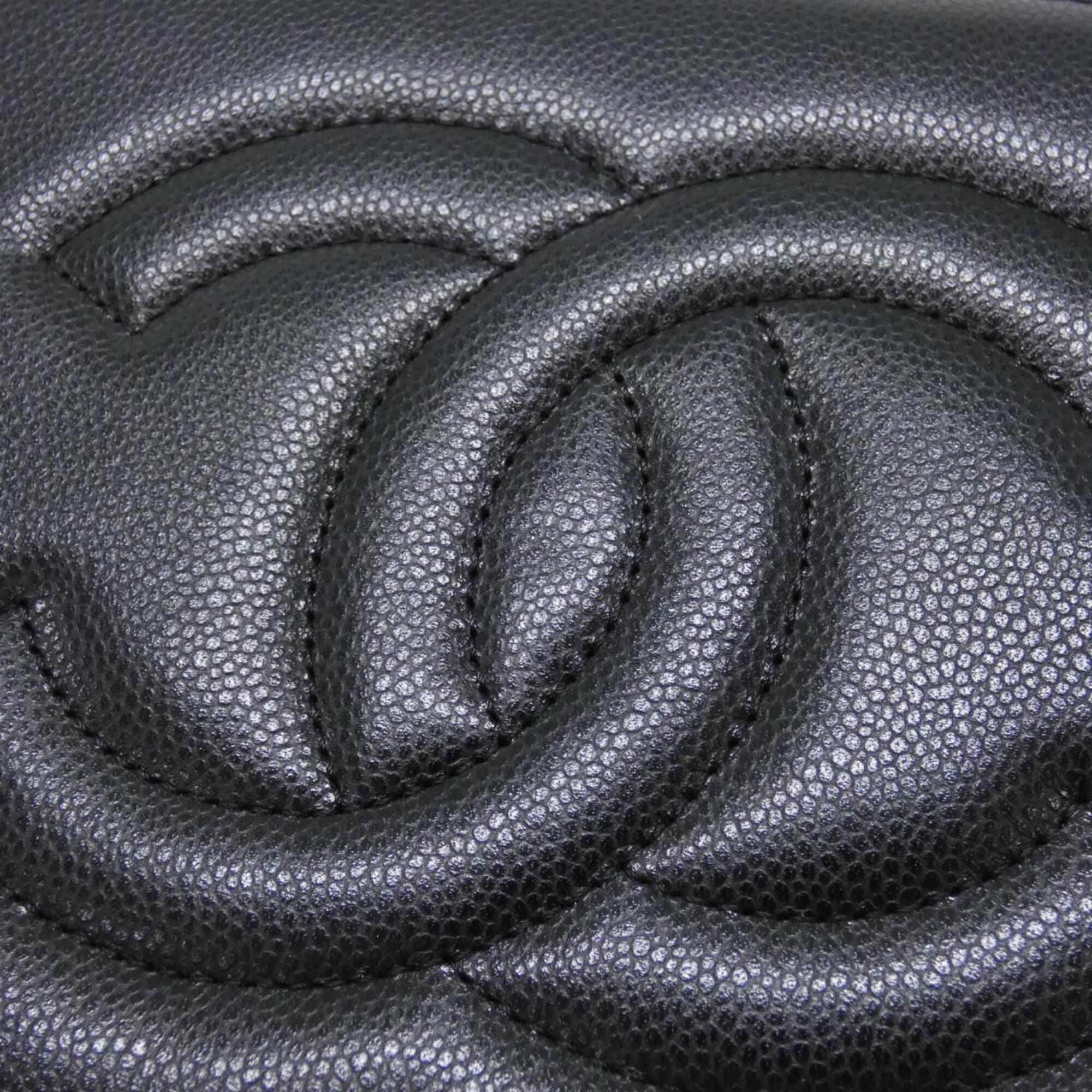 Chanel Black Grained Calfskin Handbag (Pre-Owned)