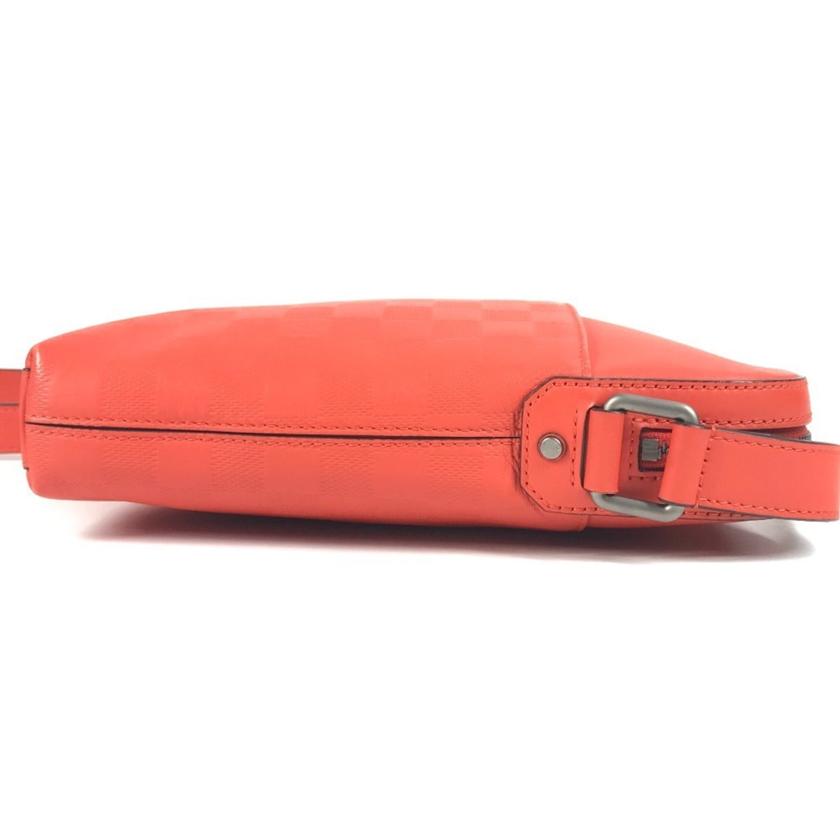 Louis Vuitton Red Color Damier Infini Pochette Shoulder Bag (Pre-Owned)