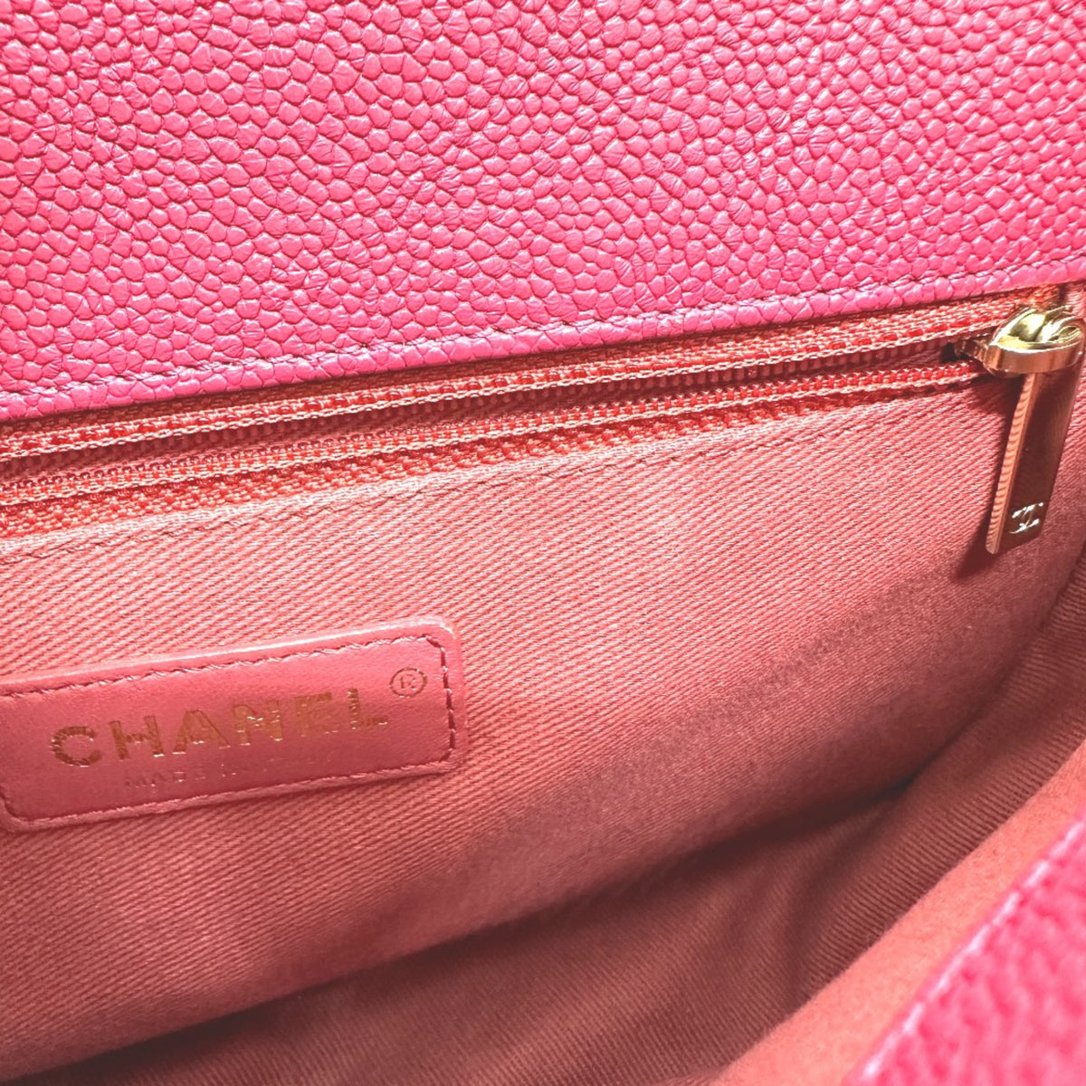 Chanel Pink Leather Shoulder Bag (Pre-Owned)