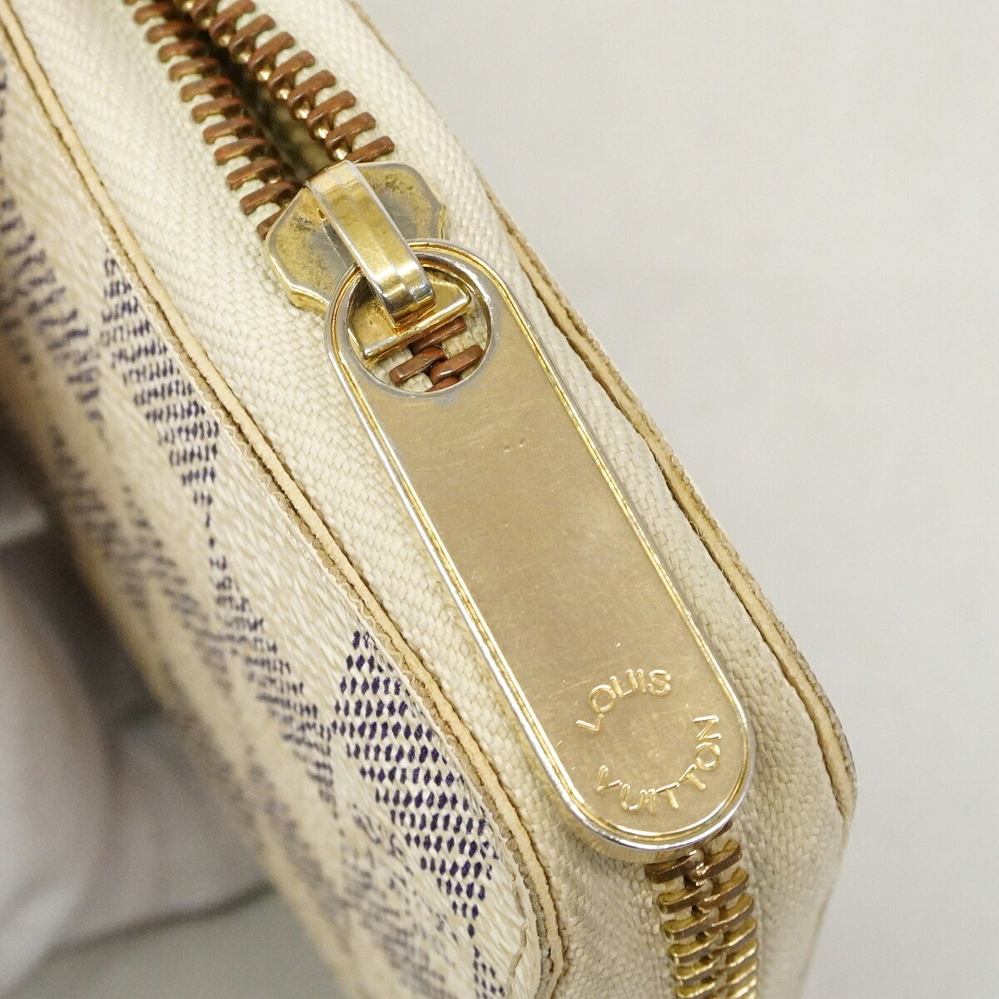 Louis Vuitton White Long Wallet (Bi-Fold) (Pre-Owned)