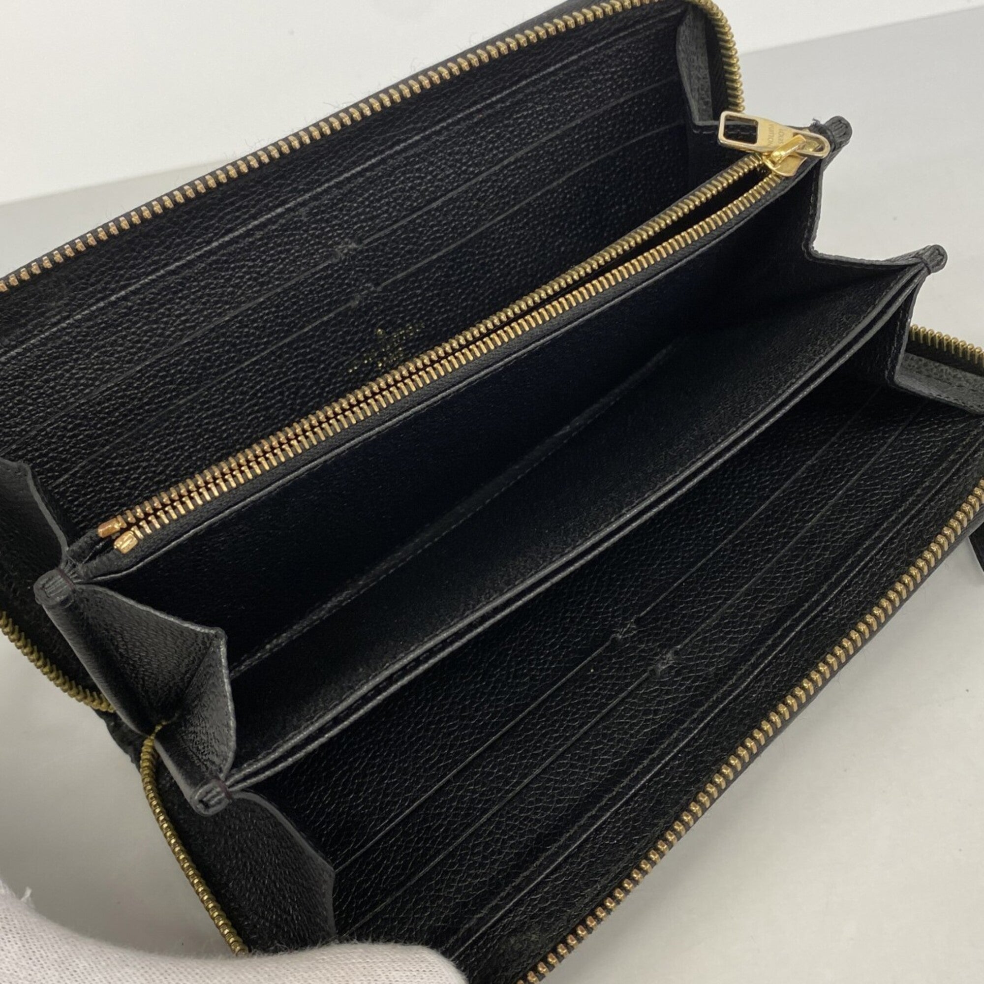 Louis Vuitton Noir Long Wallet (Bi-Fold) (Pre-Owned)
