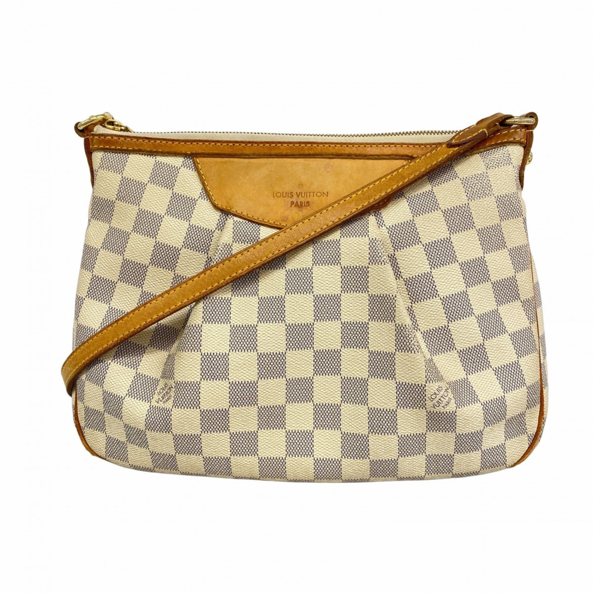 Louis Vuitton White Shoulder Bag (Pre-Owned)