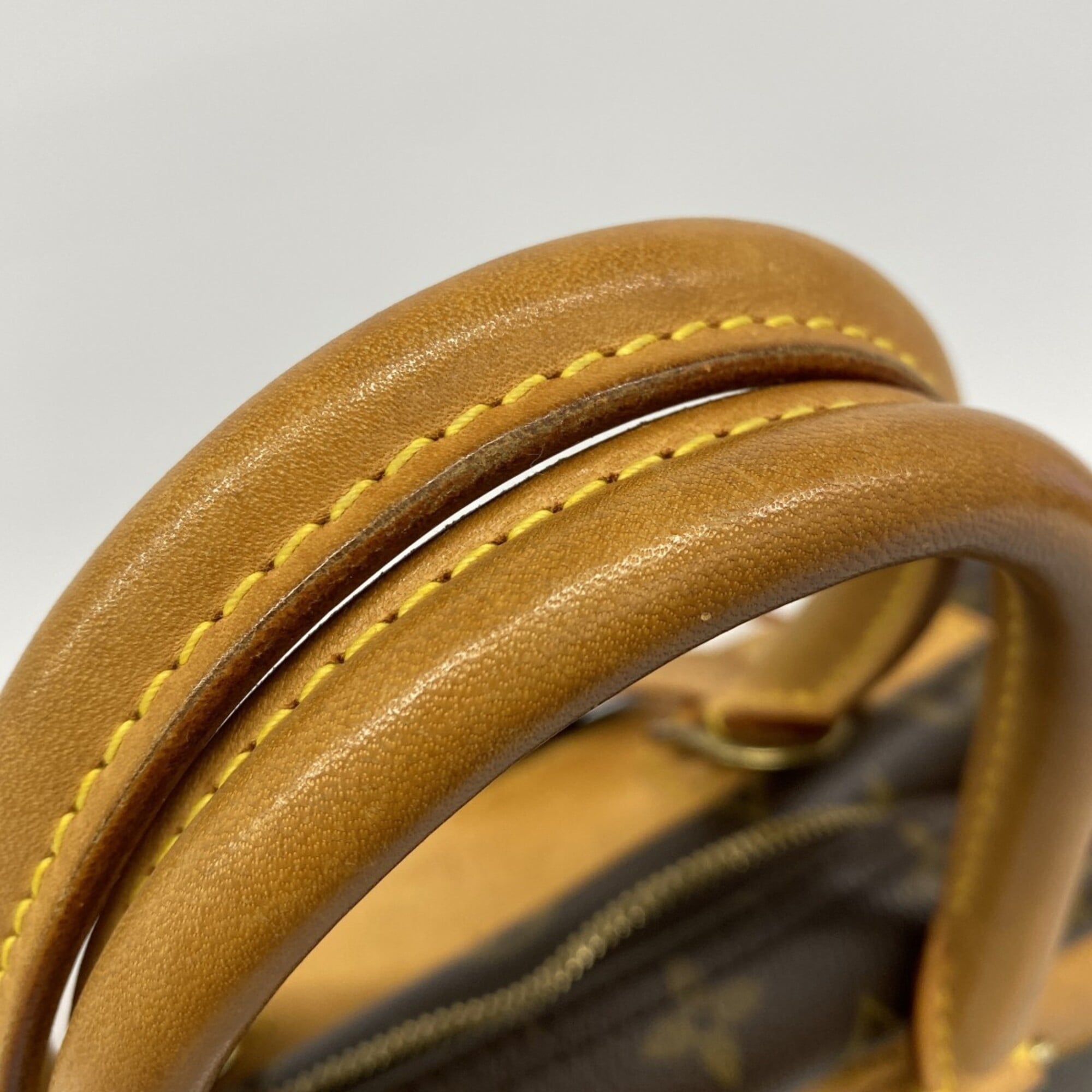 Louis Vuitton Brown Handbag (Pre-Owned)