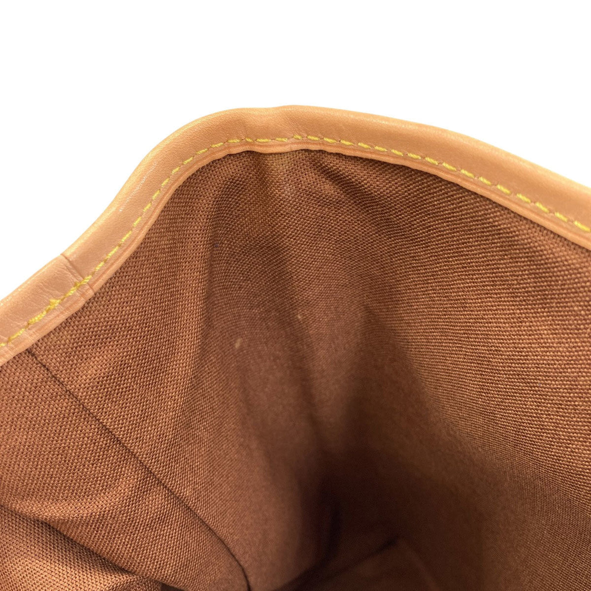 Louis Vuitton Monogram Monogram Canvas Handbag (Pre-Owned)