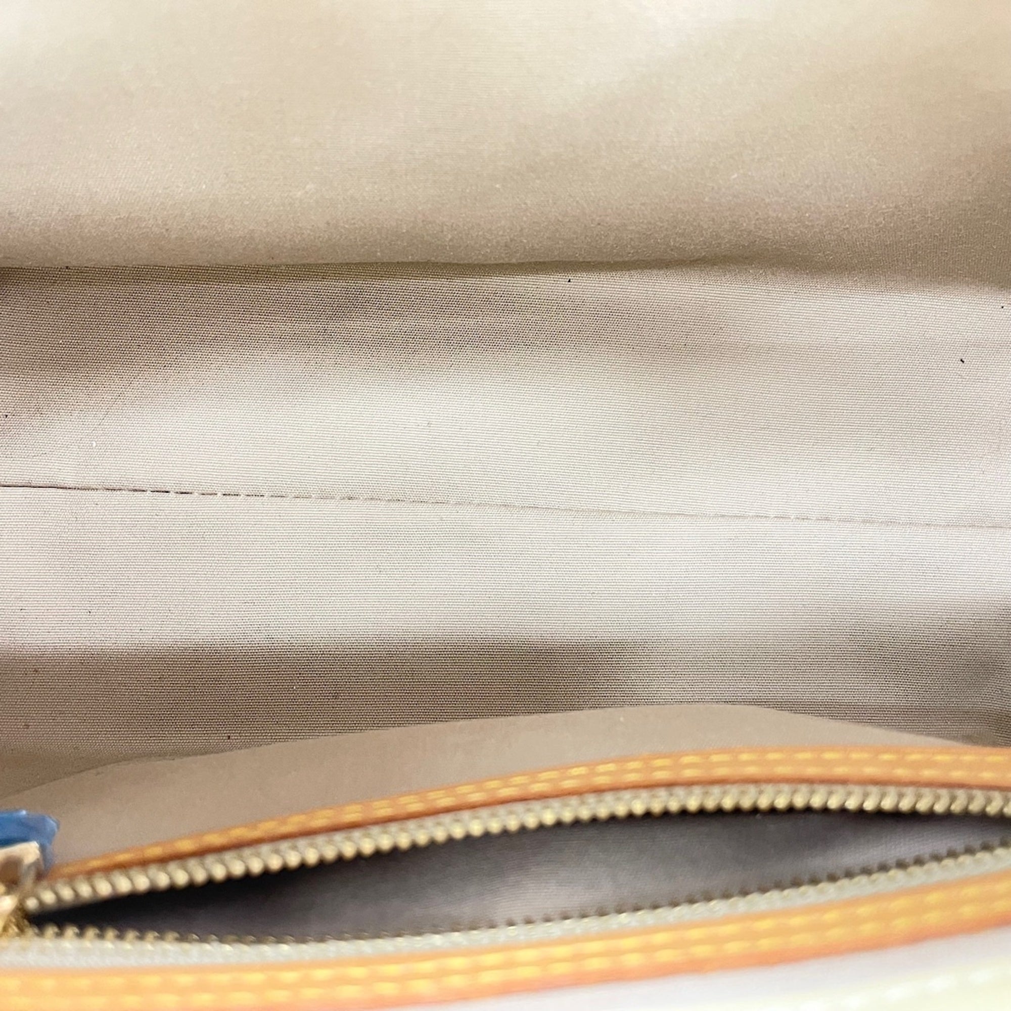Louis Vuitton Beige Handbag (Pre-Owned)