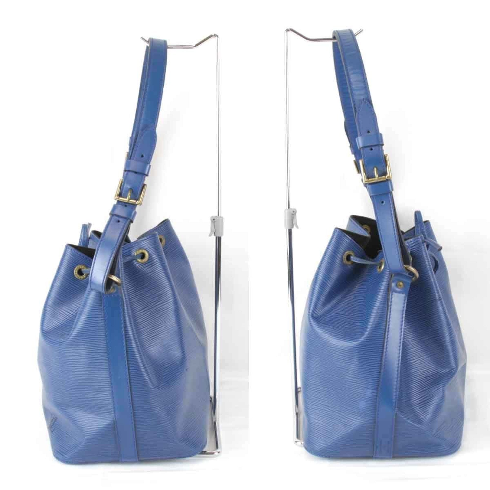 Louis Vuitton Blue Epi Leather Shoulder Bag (Pre-Owned)