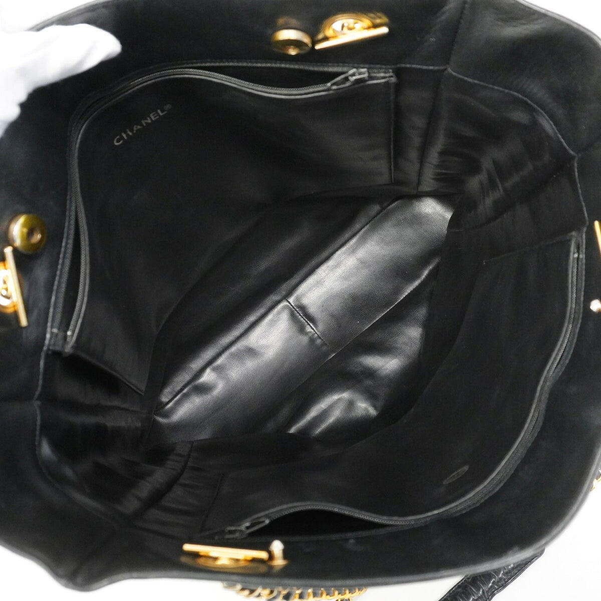 Chanel Black Leather Tote Bag (Pre-Owned)