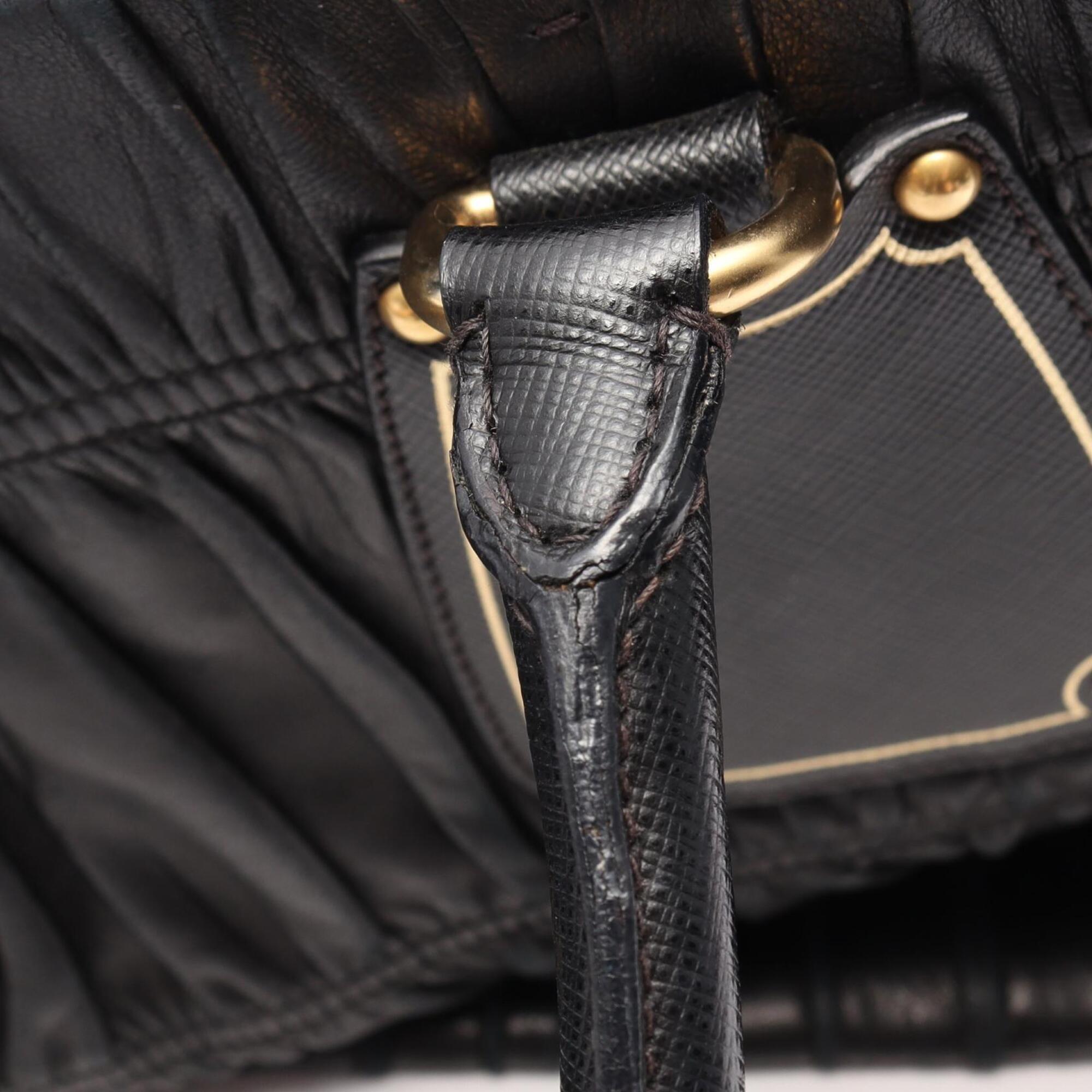 Prada Black Leather Handbag Tote Bag (Pre-Owned)