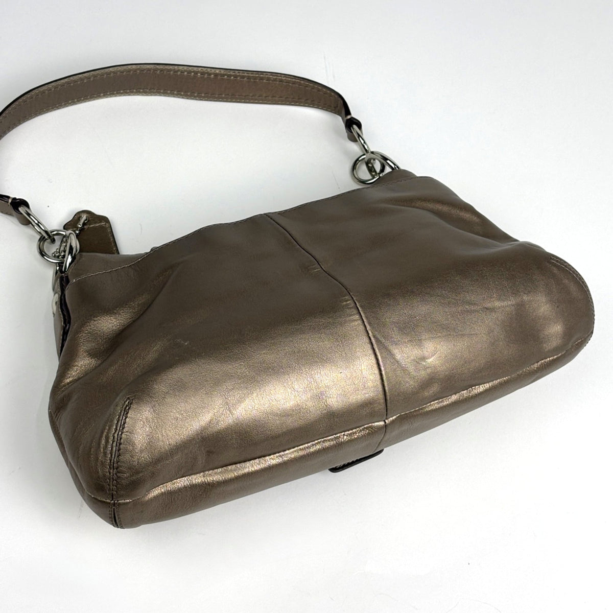 Coach Gold Leather Shoulder Bag (Pre-Owned)