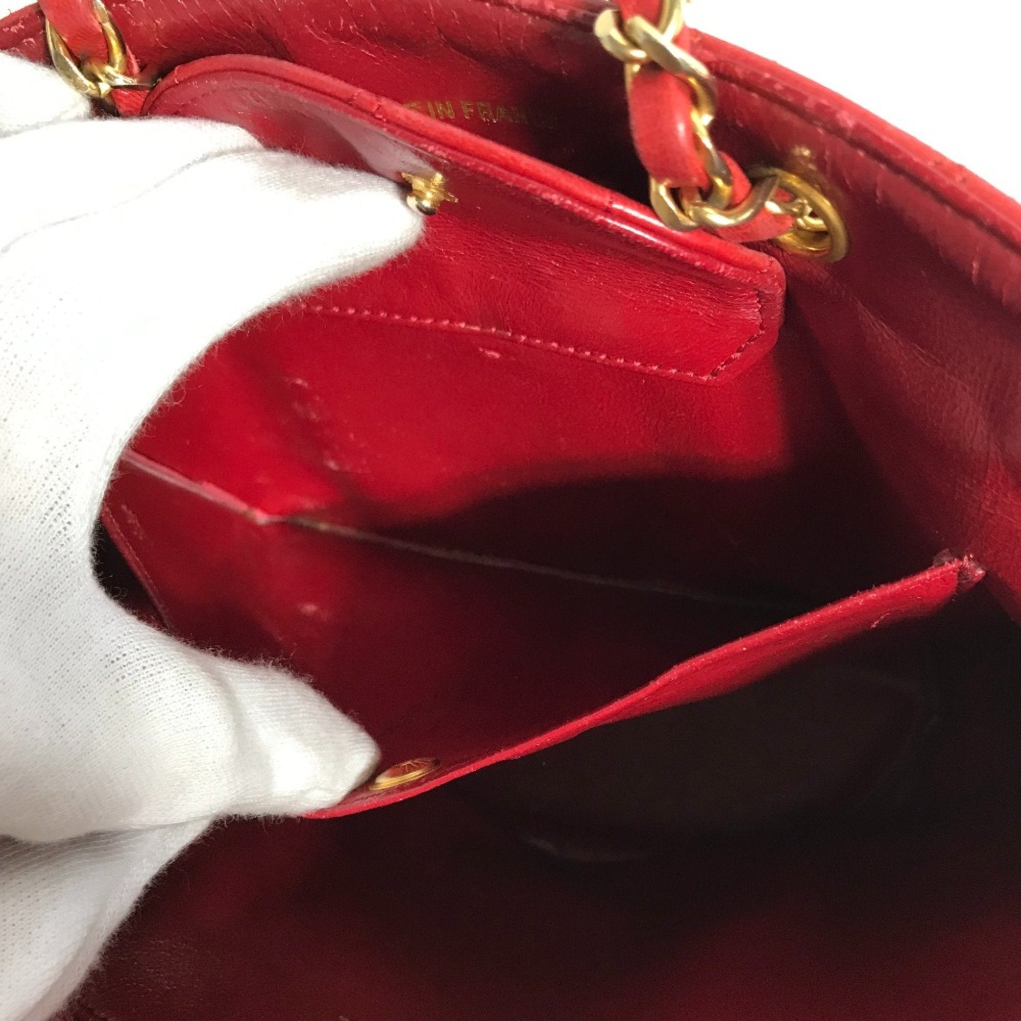Chanel Red Leather Shoulder Bag (Pre-Owned)
