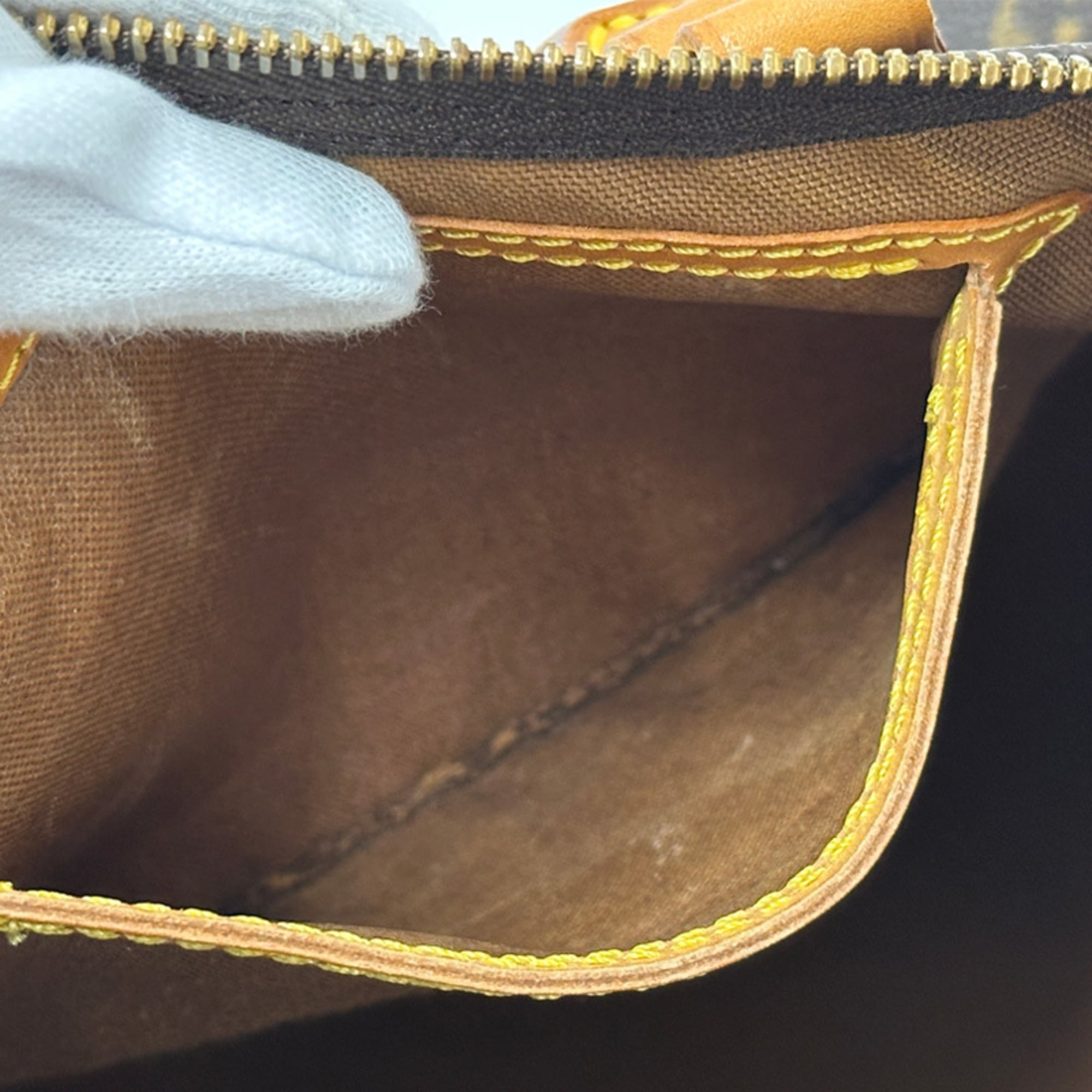 Louis Vuitton Brown Monogram Boston Bag Handbag (Pre-Owned)
