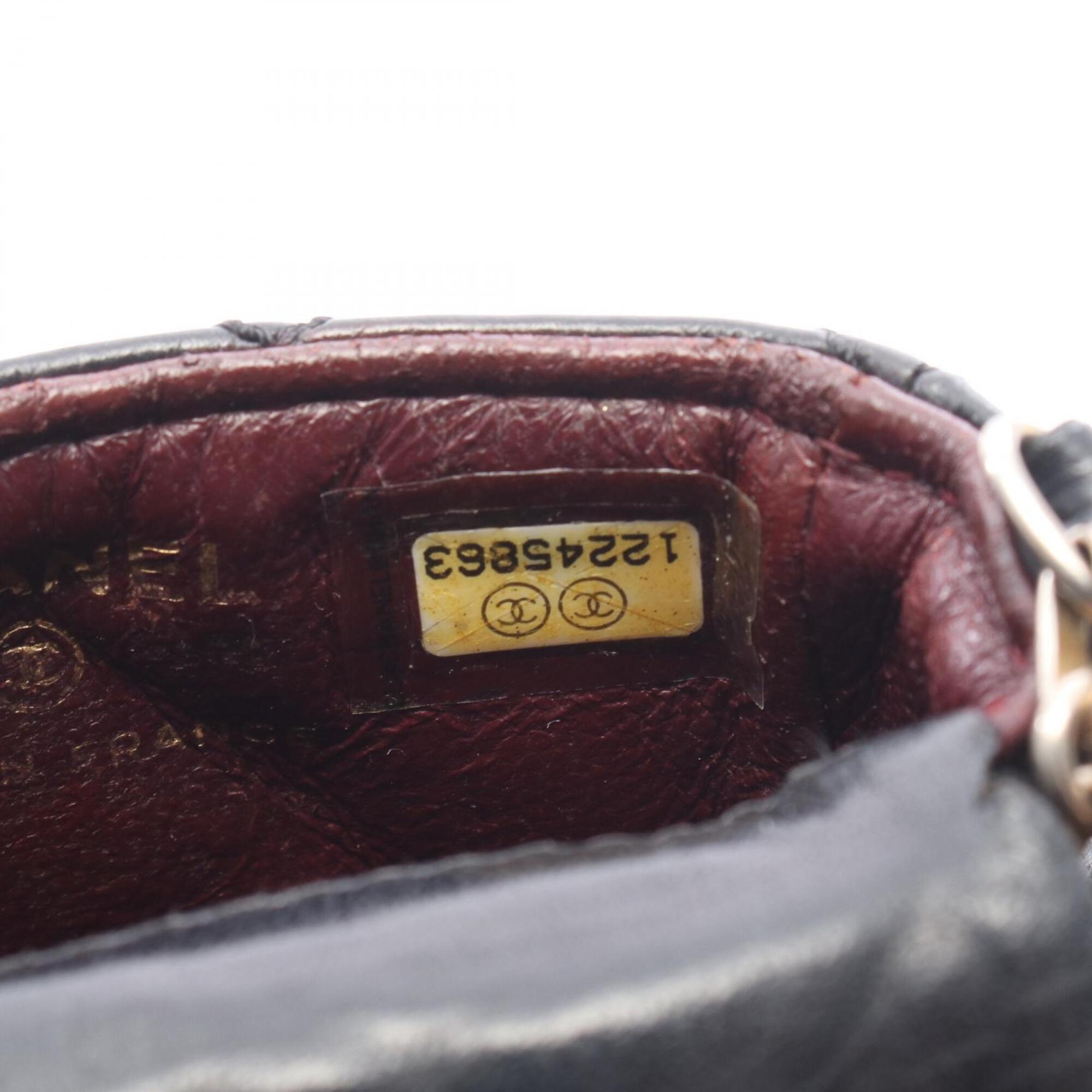 Chanel Black Leather Phone Wallet (Pre-Owned)