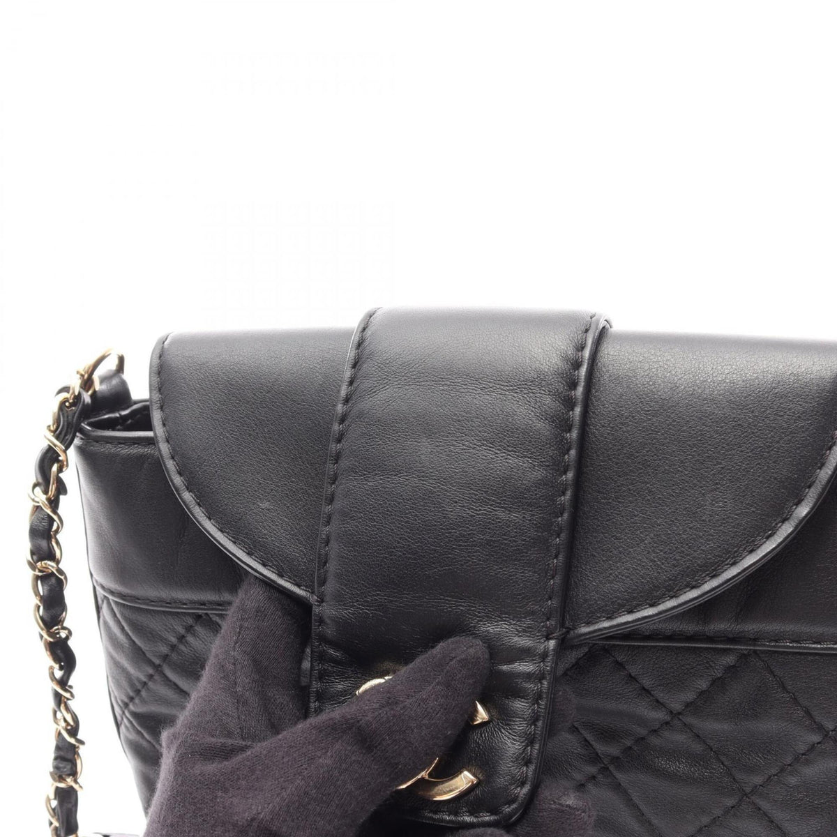 Chanel Matelasse Black Leather Handbag Shoulder Bag (Pre-Owned)