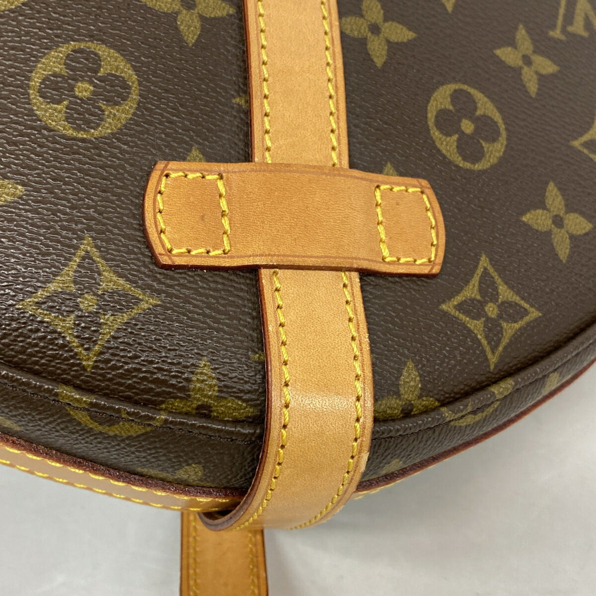 Louis Vuitton Brown Shoulder Bag (Pre-Owned)