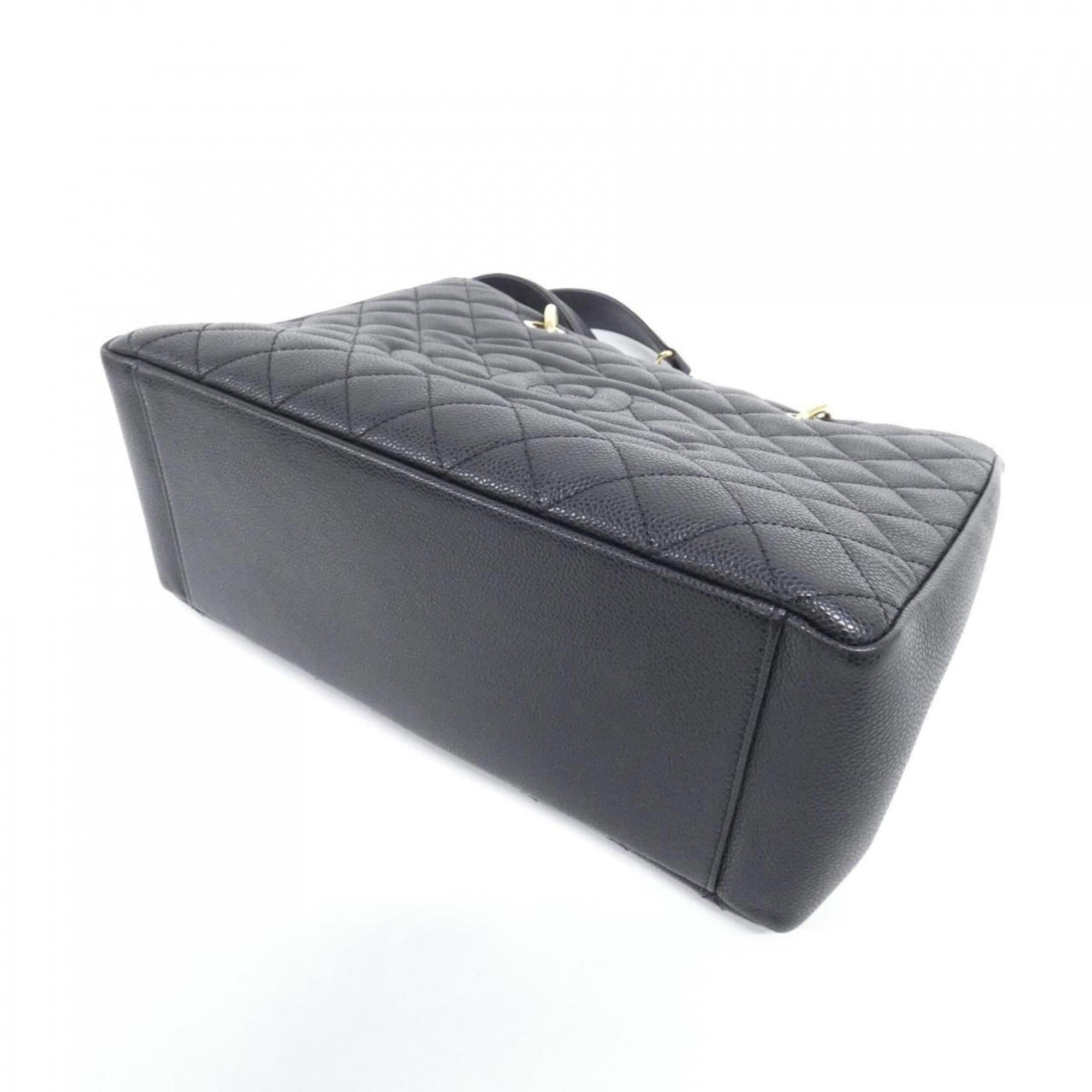 Chanel Black Grained Calfskin Shoulder Bag (Pre-Owned)