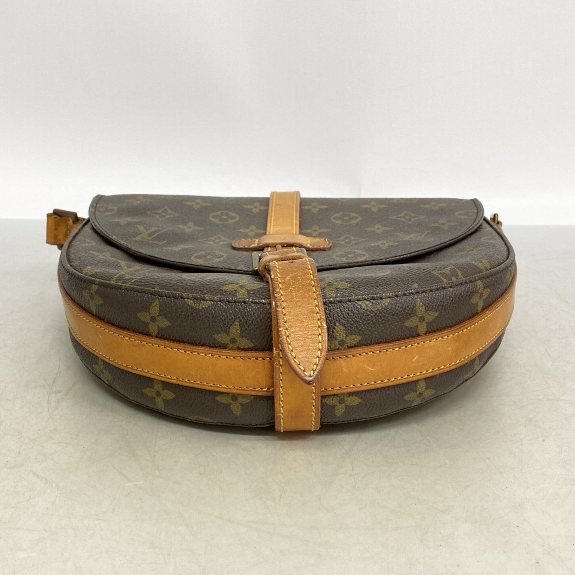 Louis Vuitton Brown Shoulder Bag (Pre-Owned)