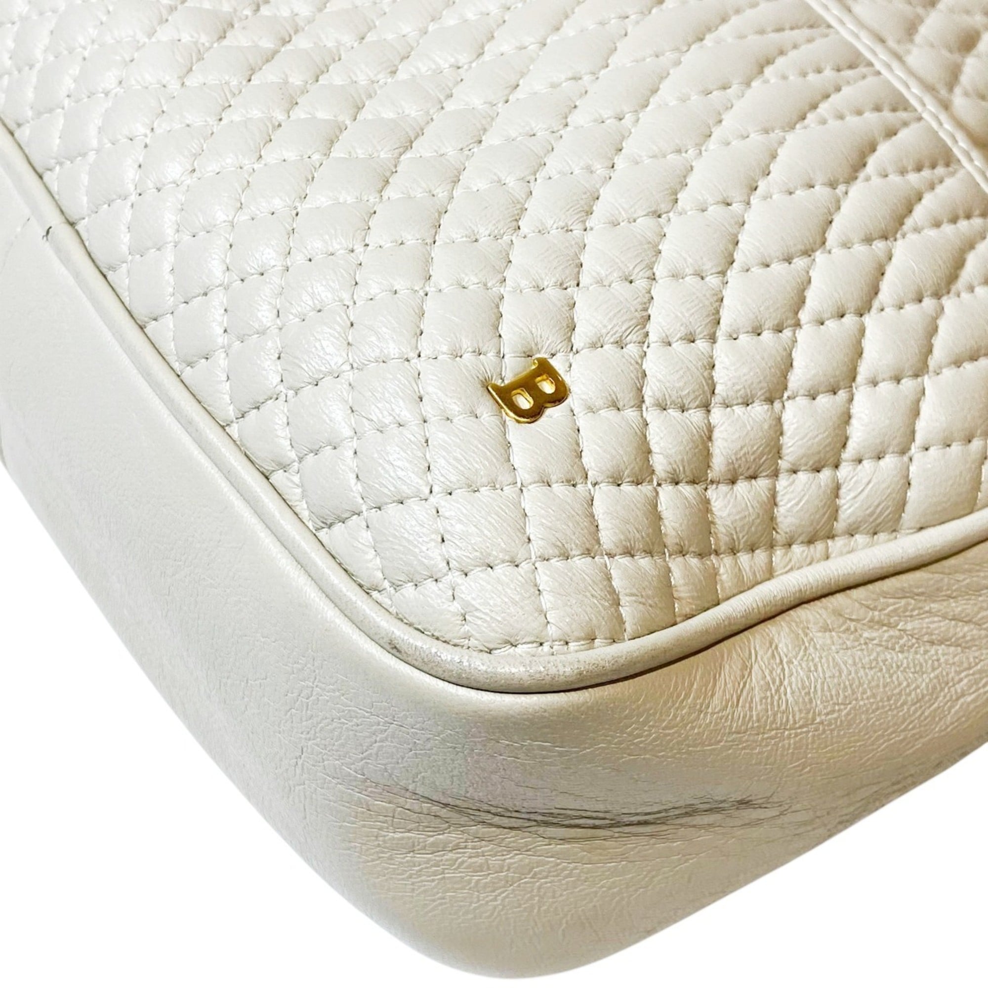 Bally White Leather Shoulder Bag (Pre-Owned)