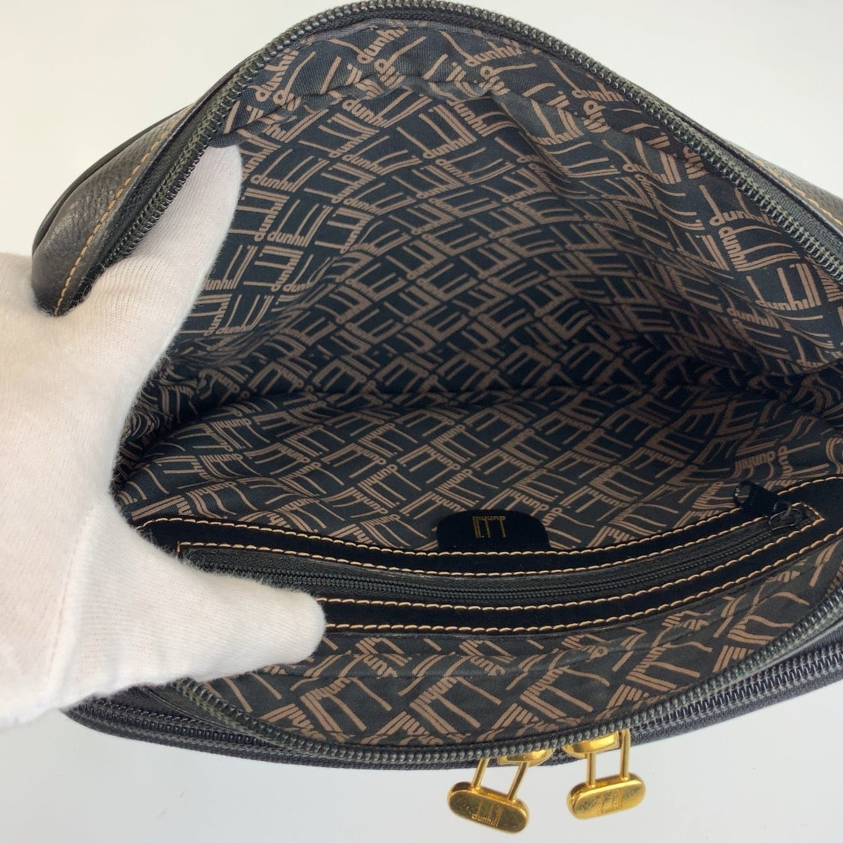 Dunhill Black Leather Clutch Bag (Pre-Owned)