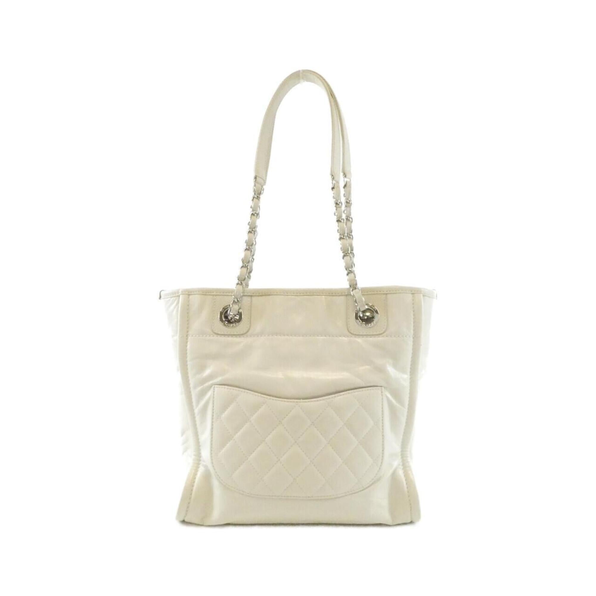 Chanel Ivory White Grained Calfskin Leather Handbag (Pre-Owned)