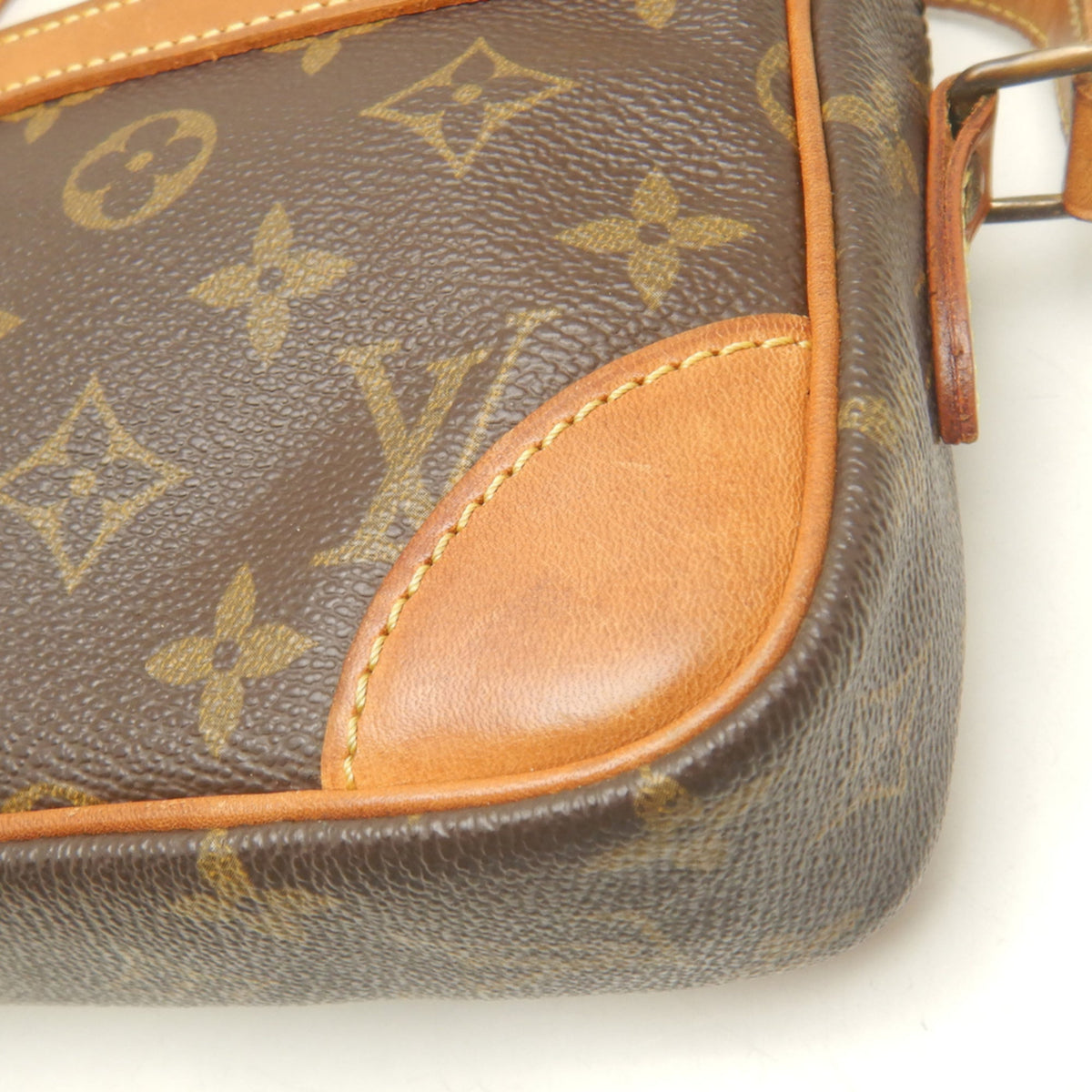 Louis Vuitton Brown Monogram Monogram Shoulder Bag (Pre-Owned)