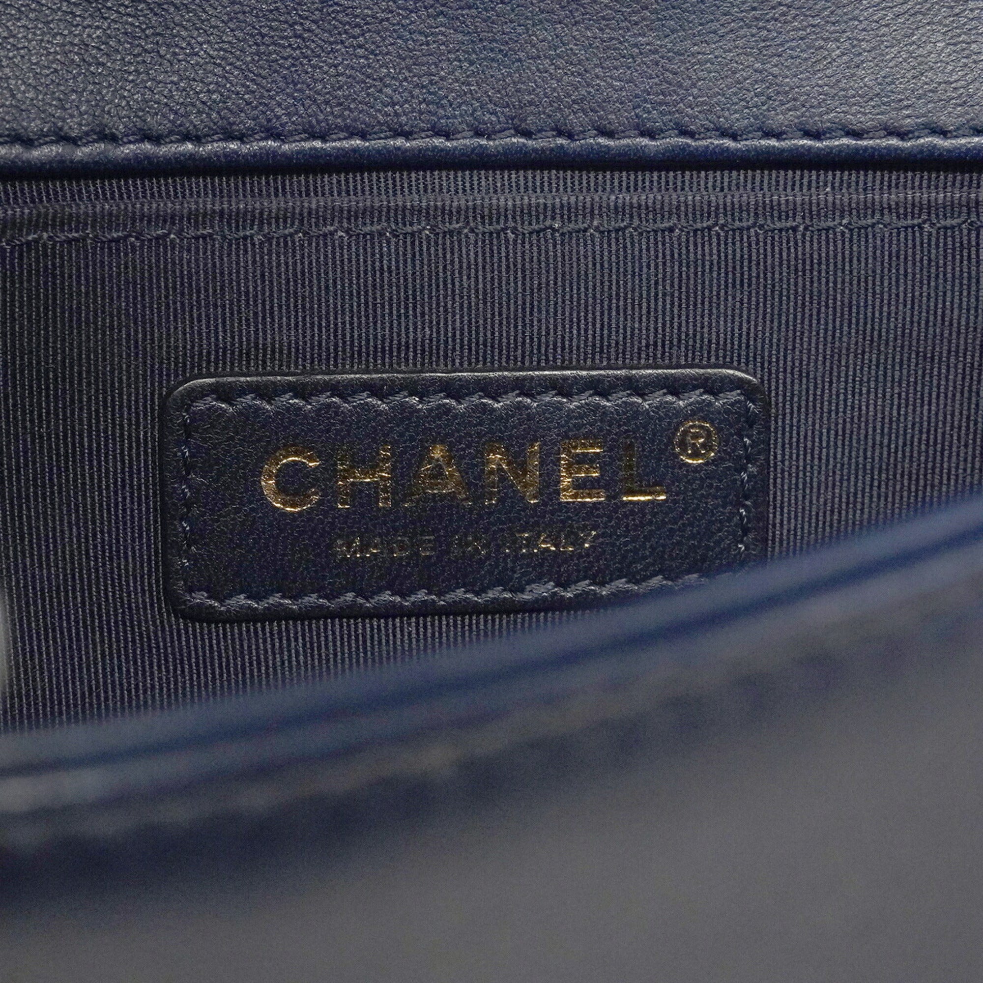 Chanel Navy Leather Shoulder Bag (Pre-Owned)