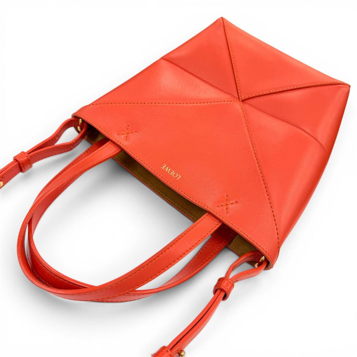 Loewe Red Color Leather Handbag Shoulder Bag (Pre-Owned)