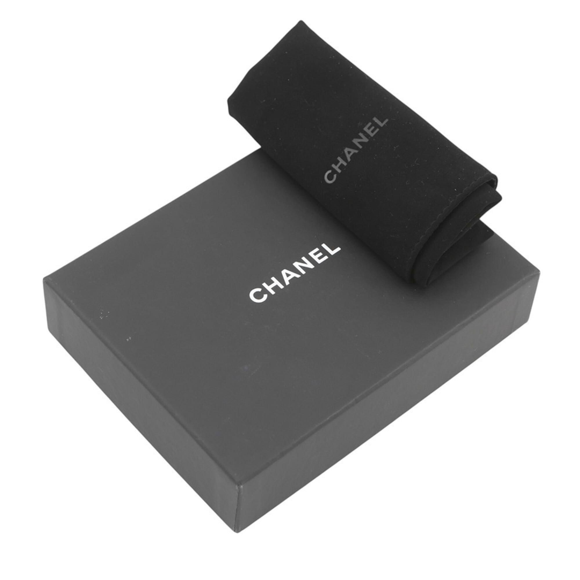 Chanel White Grained Calfskin Wallet (Tri-Fold) (Pre-Owned)