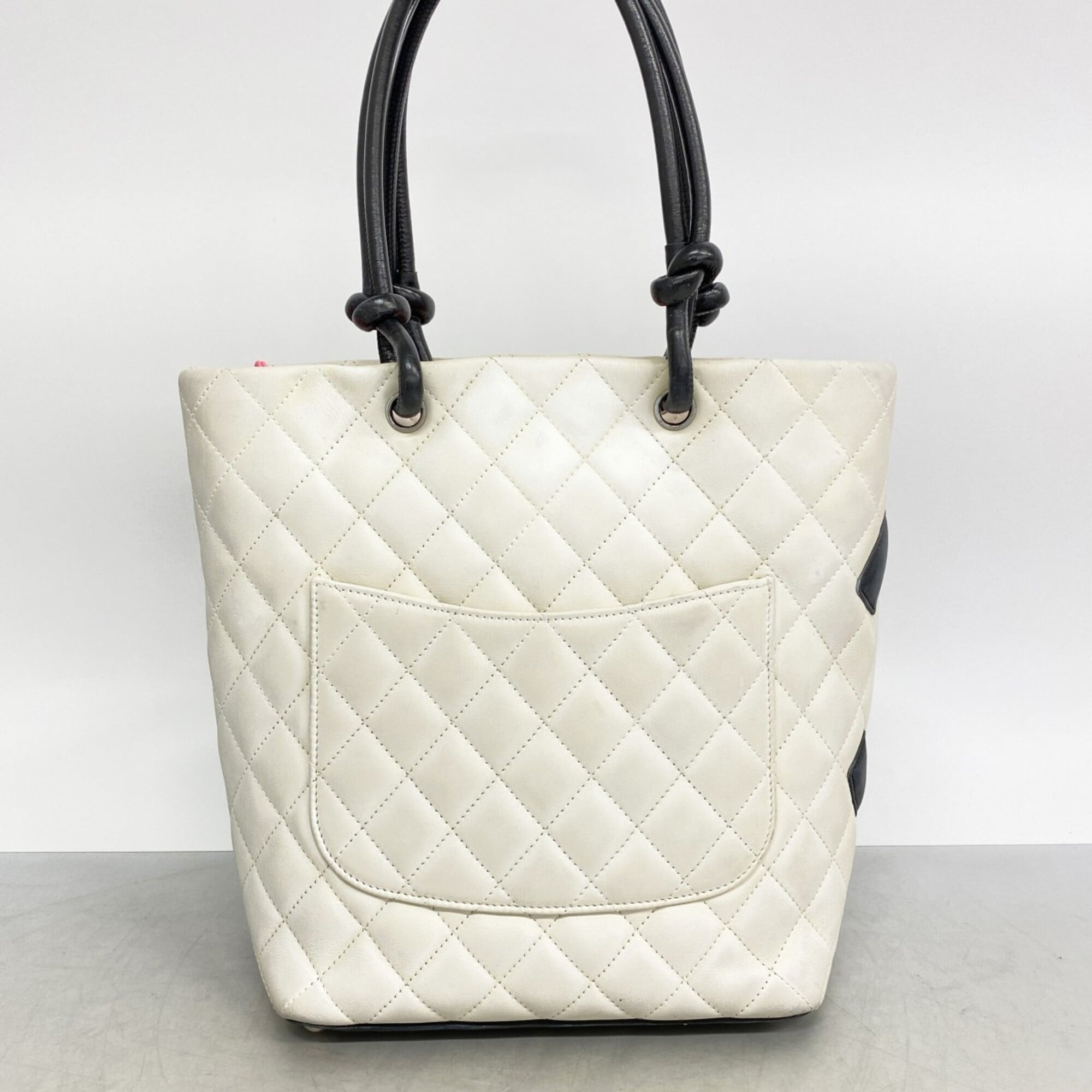 Chanel White Leather Tote Bag (Pre-Owned)