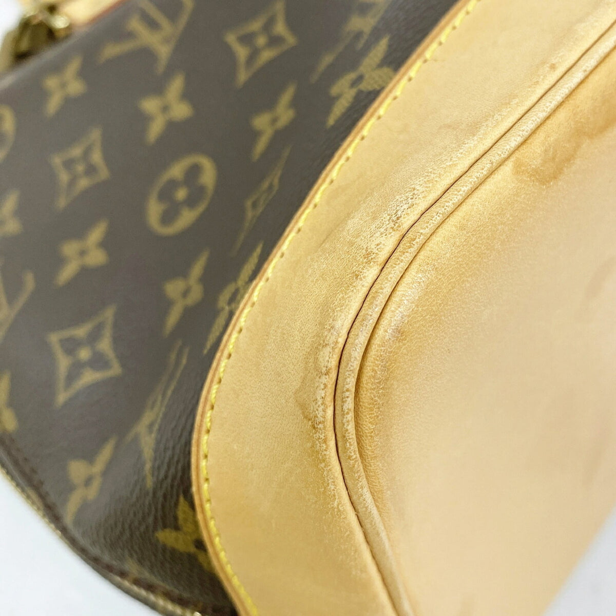 Louis Vuitton Brown Handbag (Pre-Owned)