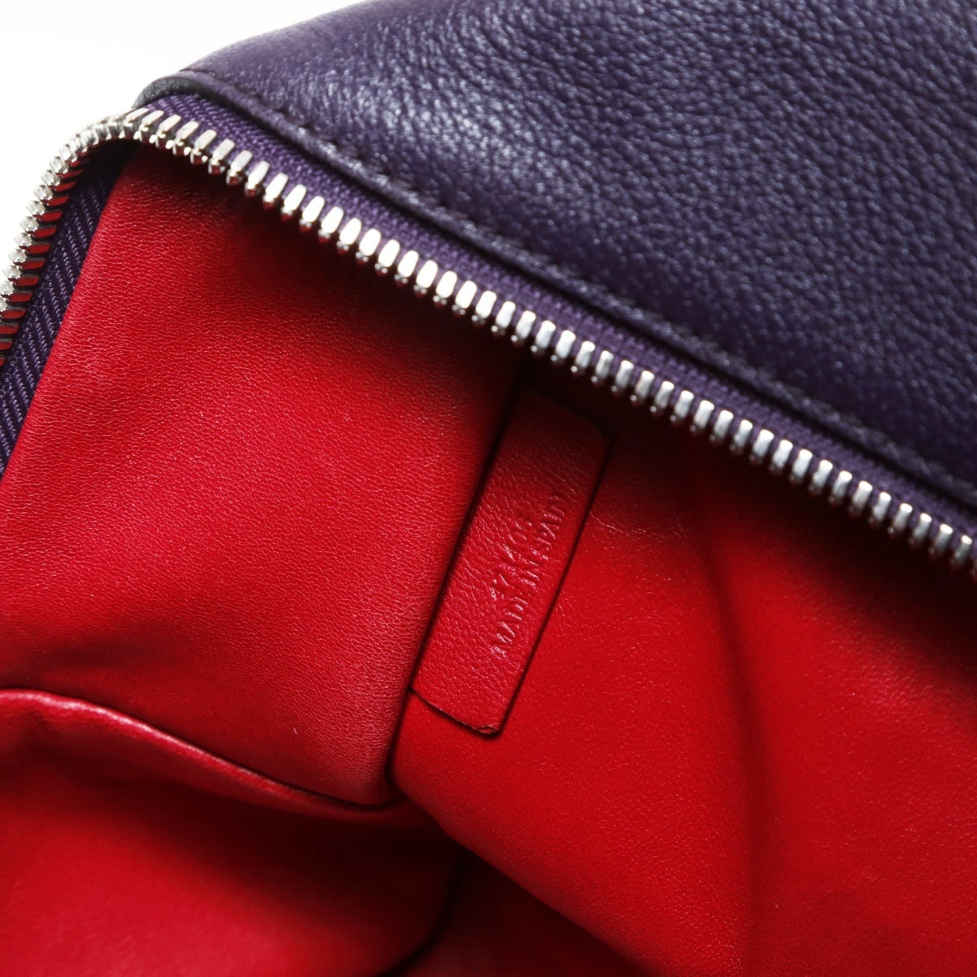 Loewe Red Color Handbag (Pre-Owned)