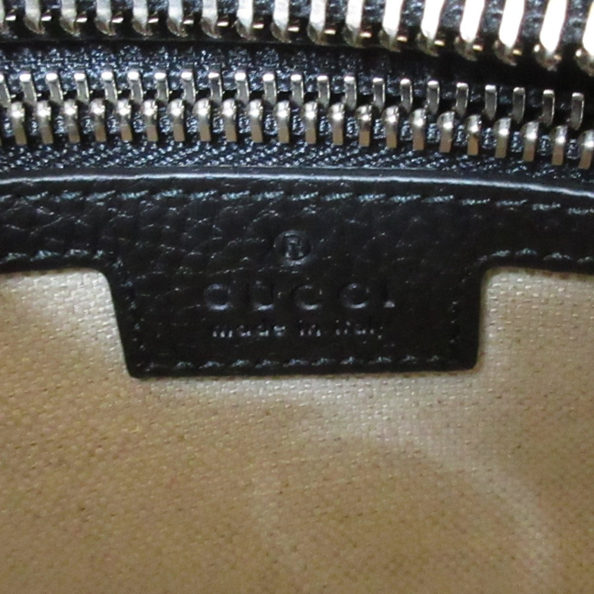Gucci Black Shoulder Bag (Pre-Owned)