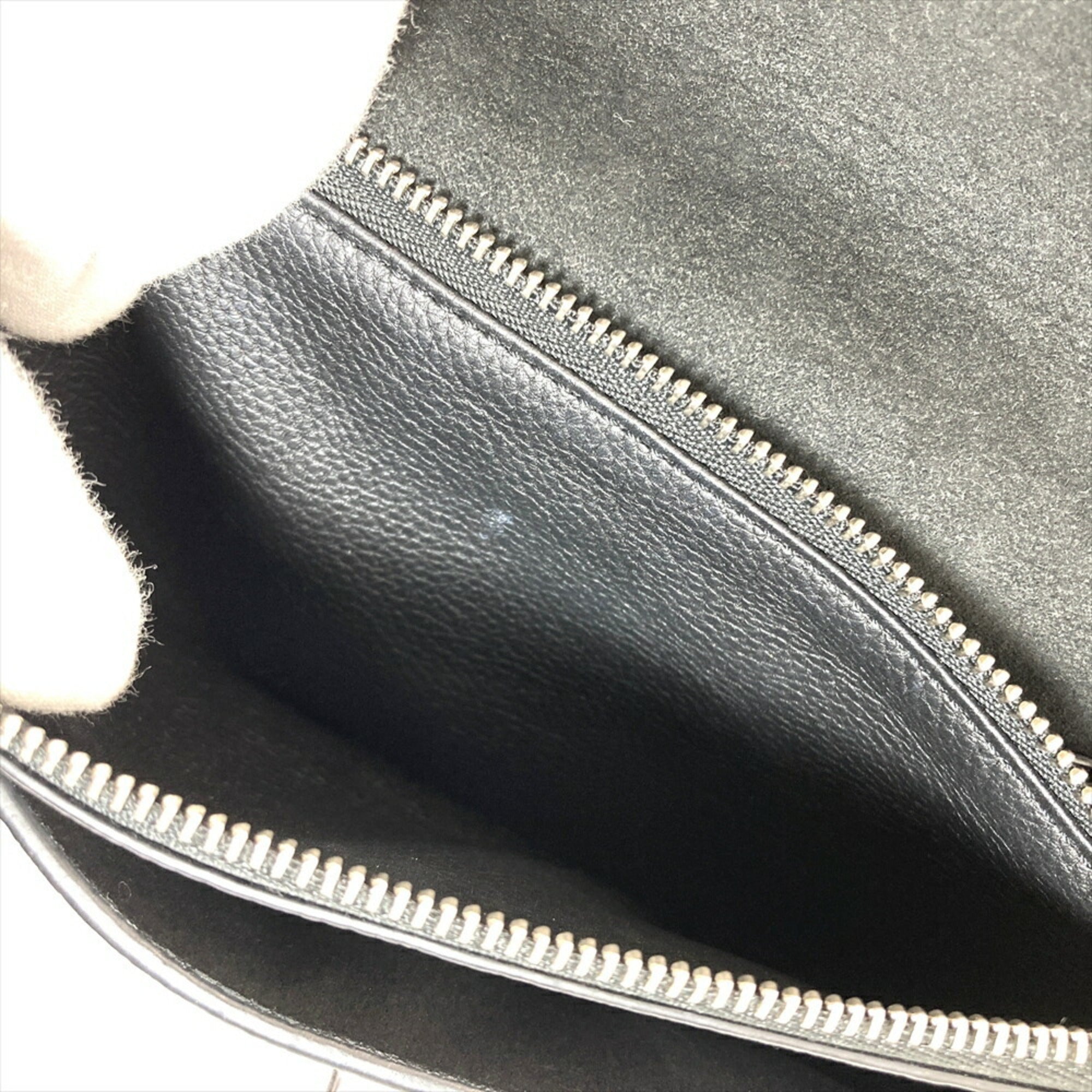 Louis Vuitton Black Leather Pochette Shoulder Bag (Pre-Owned)
