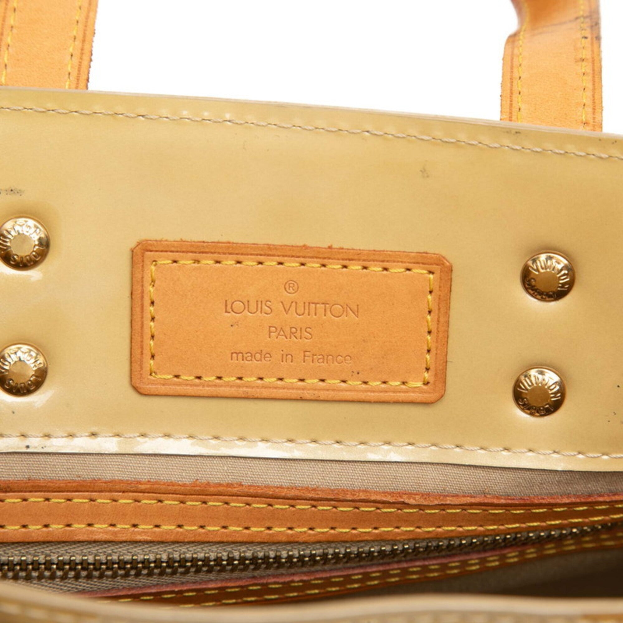 Louis Vuitton Beige Patent Leather Handbag (Pre-Owned)