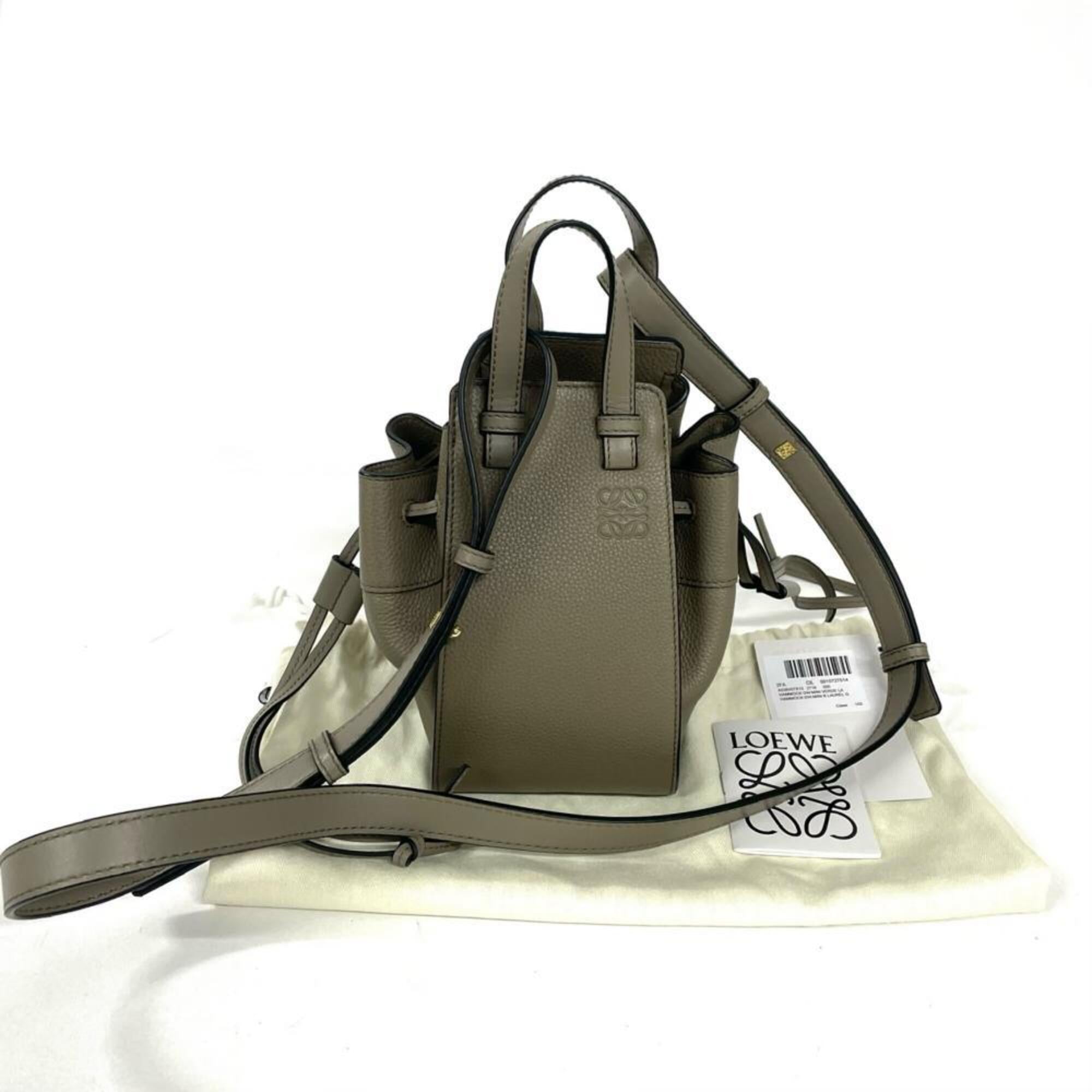 Loewe Gray Leather Handbag (Pre-Owned)
