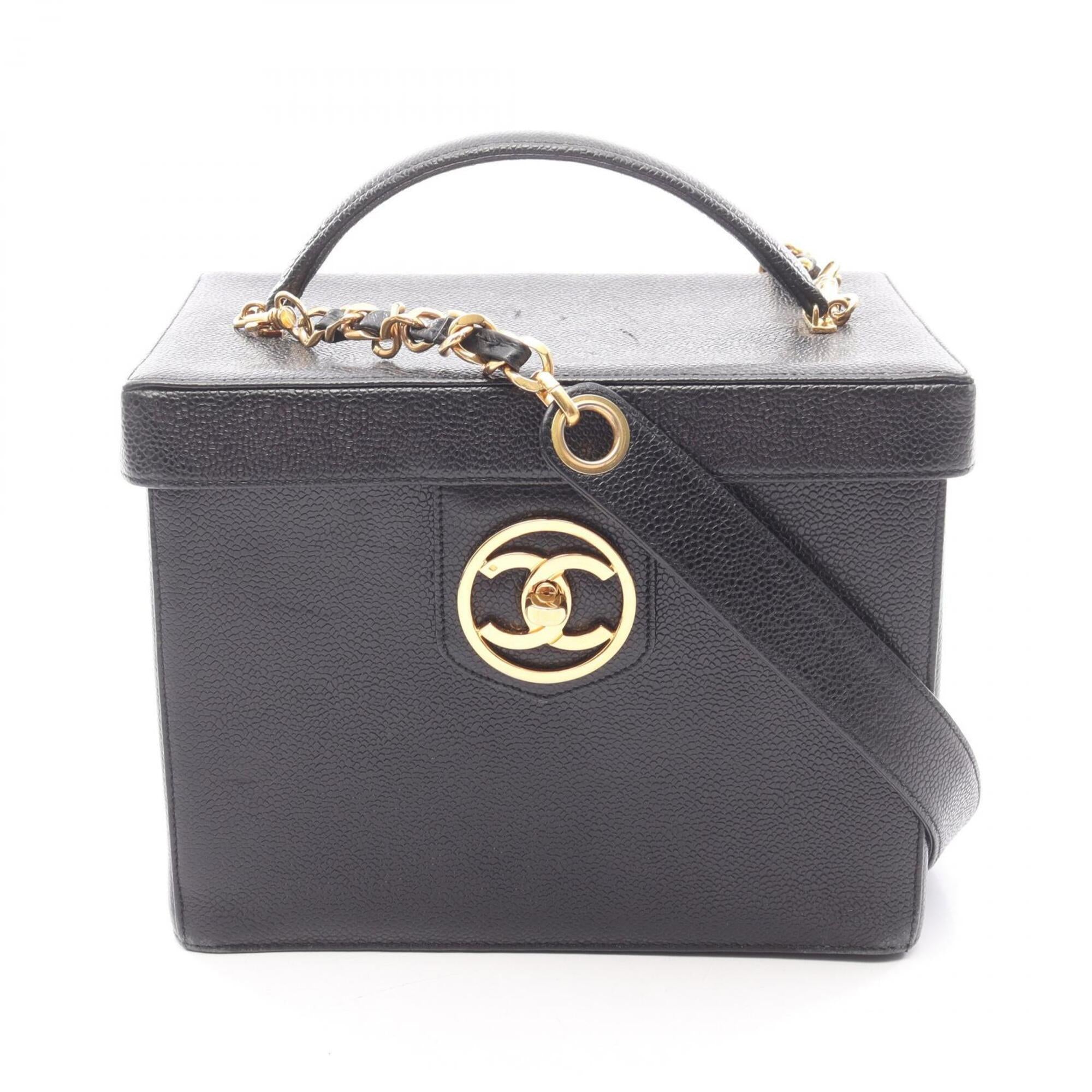Chanel Black Grained Calfskin Handbag (Pre-Owned)