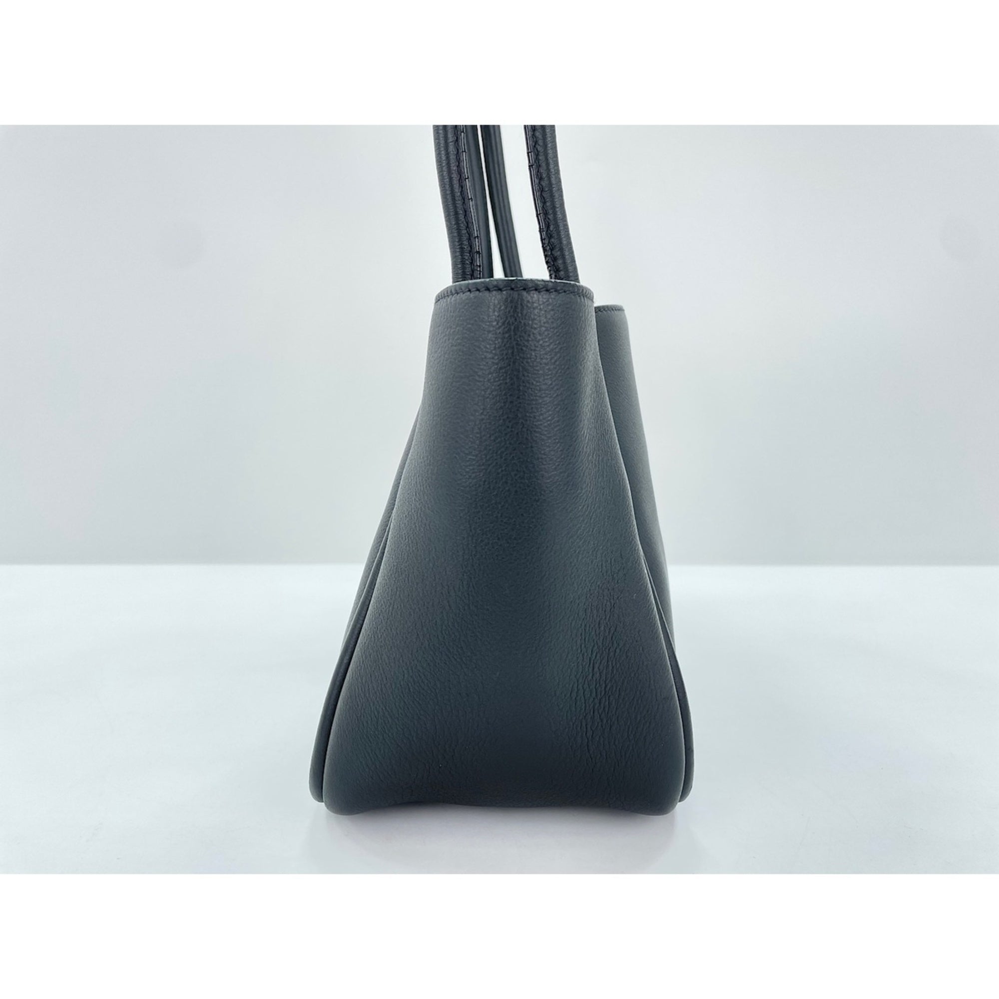 Prada Black Leather Tote Bag (Pre-Owned)