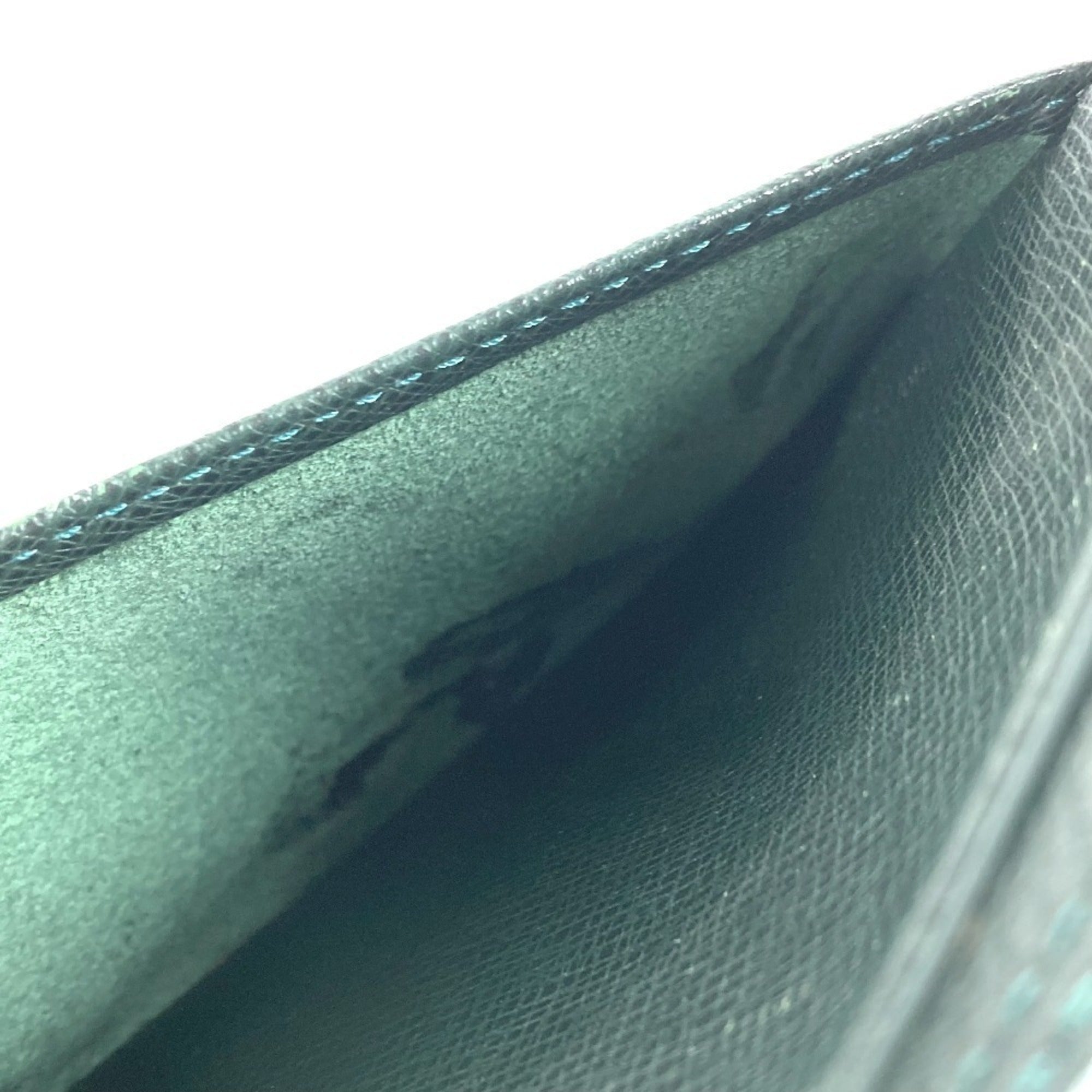 Louis Vuitton Taiga Episea Green Taiga Leather Clutch Bag Pouch (Pre-Owned)