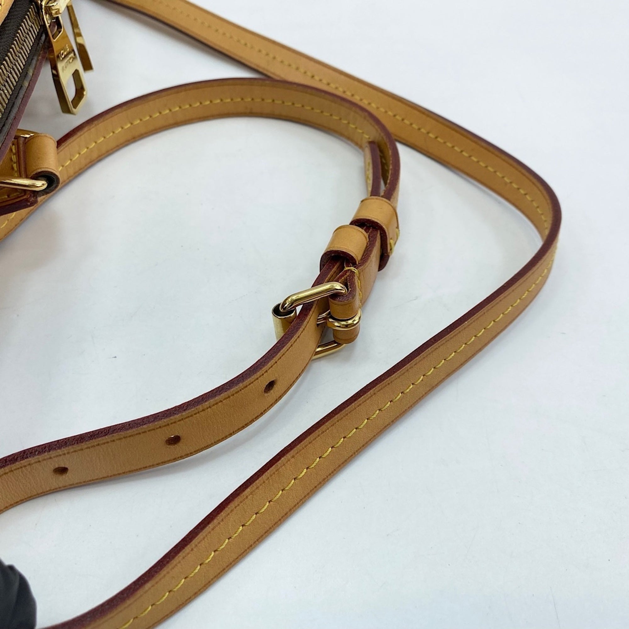 Louis Vuitton Brown Handbag (Pre-Owned)