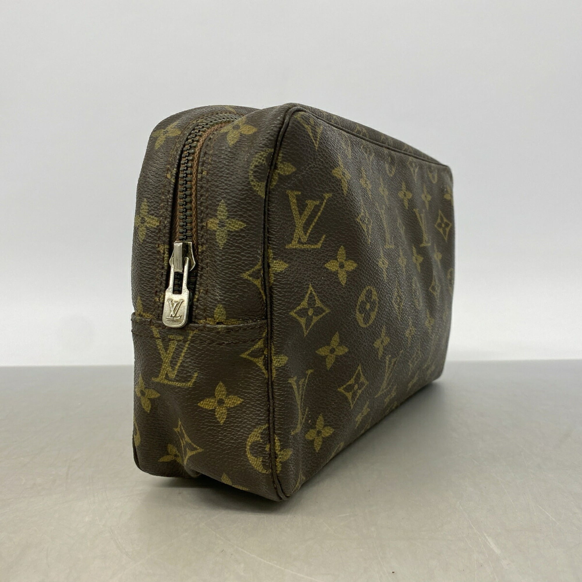 Louis Vuitton Brown Pouch (Pre-Owned)