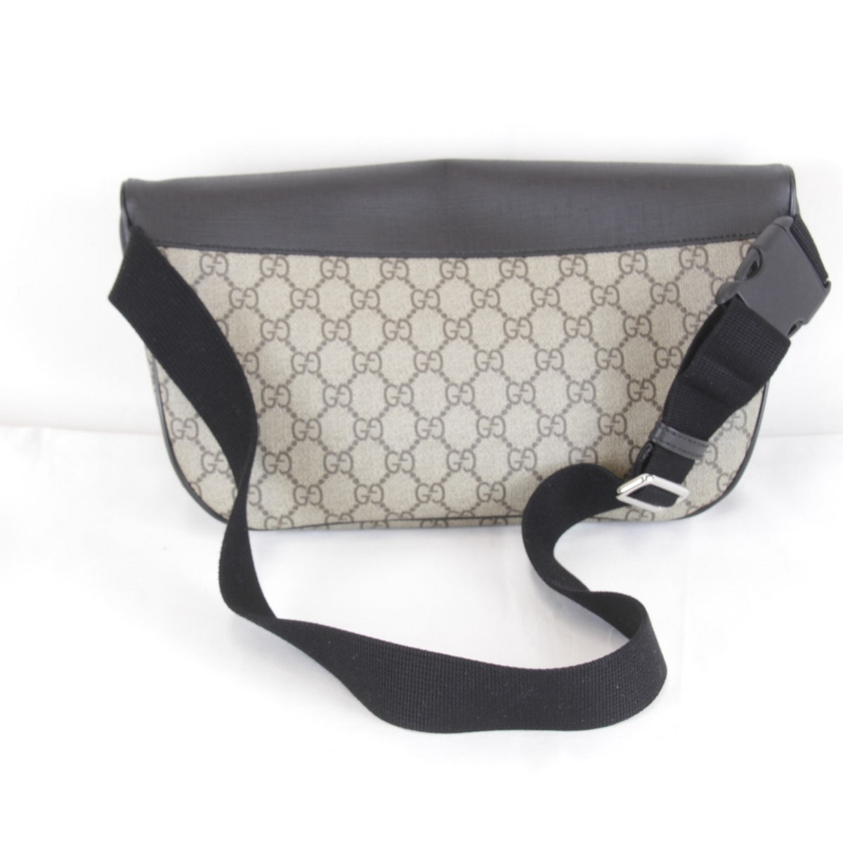 Gucci Gray Gg Supreme Canvas Sling Bag (Pre-Owned)