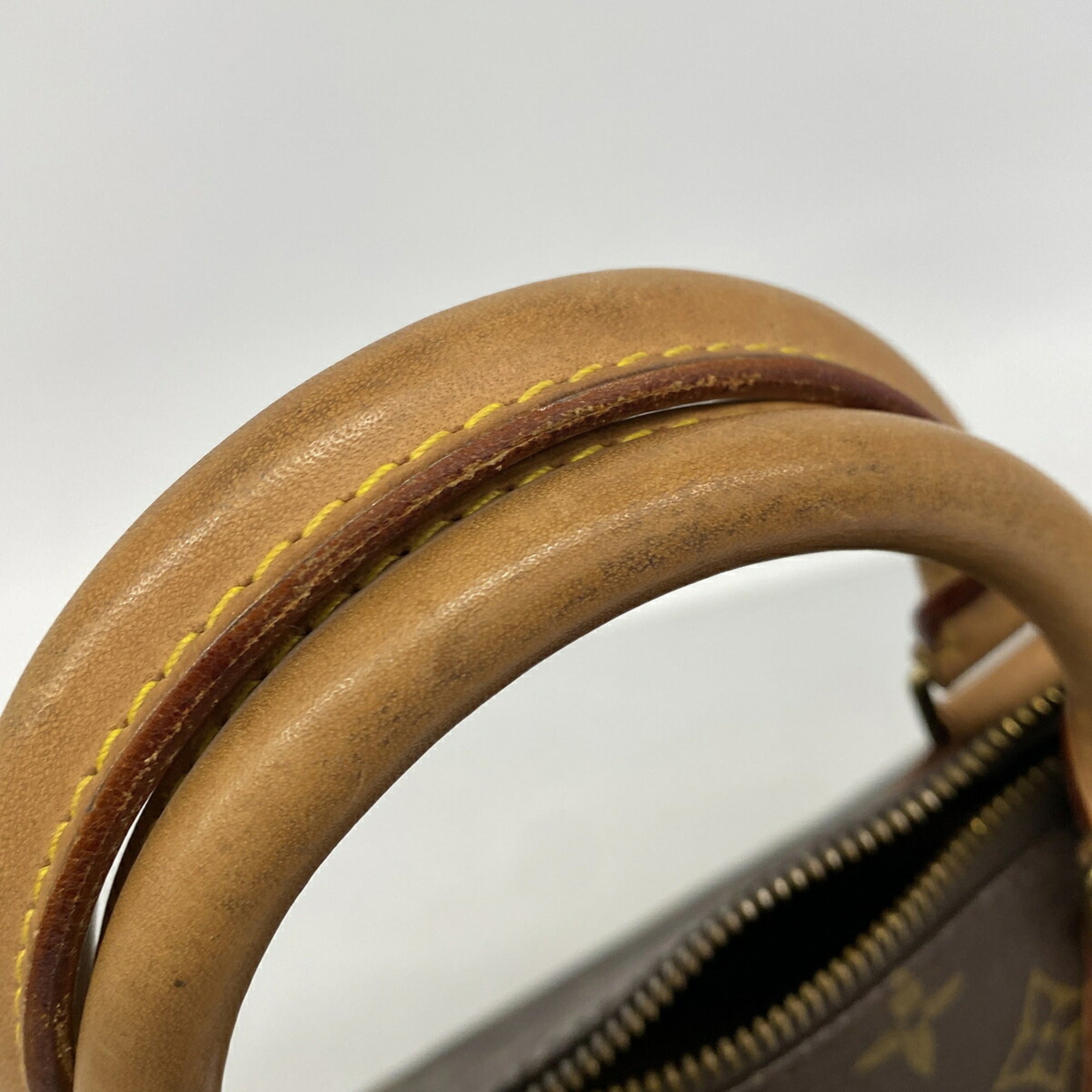 Louis Vuitton Brown Handbag (Pre-Owned)
