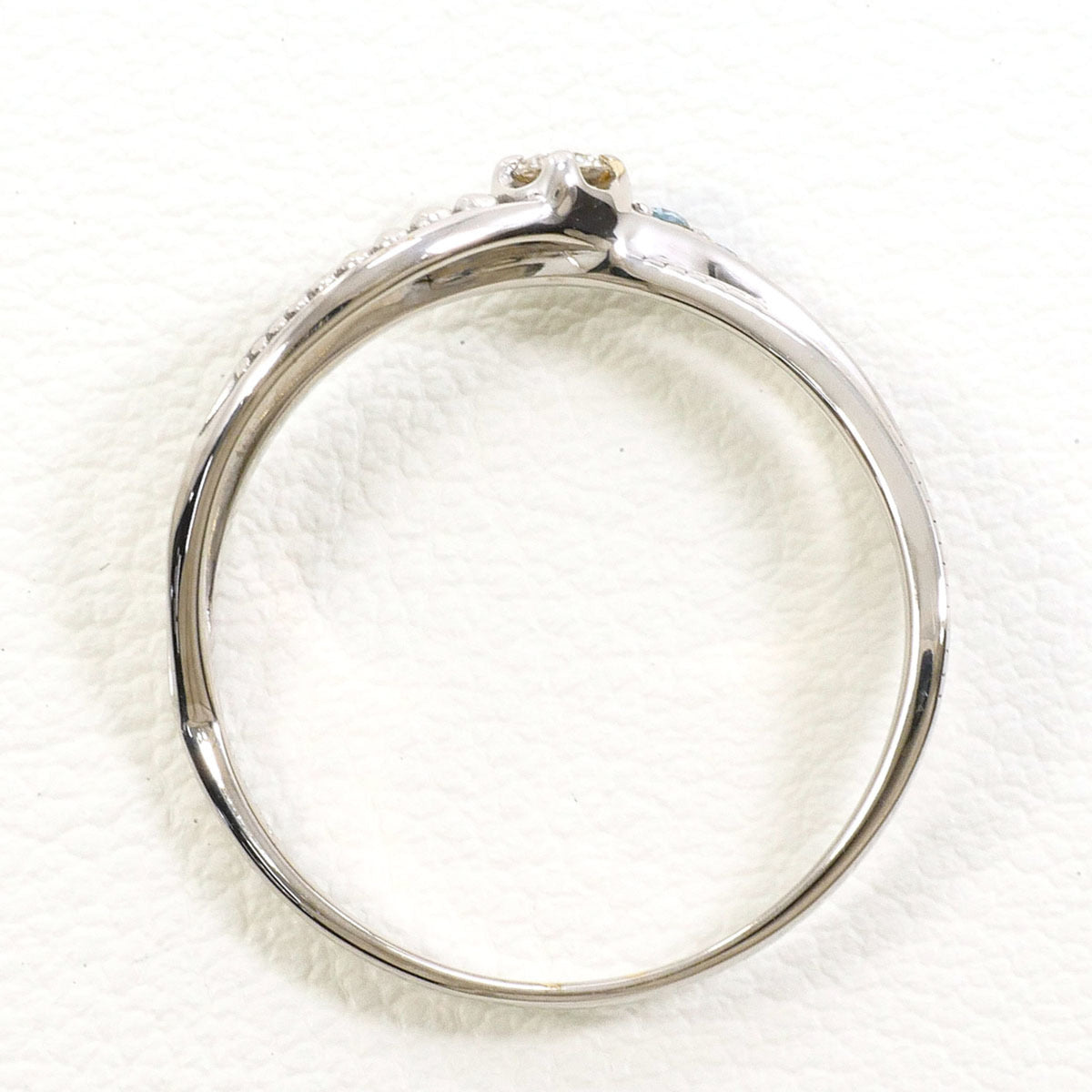 Unbranded White Gold White Gold (10K) Band Ring (Pre-Owned)